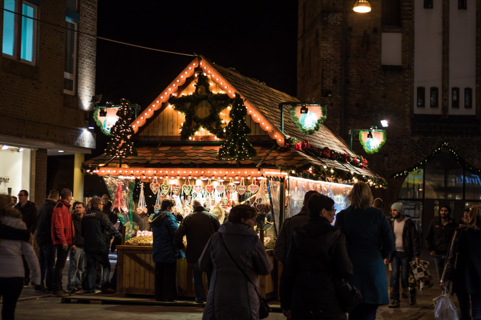 noc, večer, Německo, Vánoce, trh, Vánoce, vánoční trh, července, Německo, deutschland, Rostock, julmarknad, exif modelu canoneos760d, geocountry, Kamera aby kánon, geocity, Model fotoaparátu canoneos760d, geostate, geolocation, exif aby kánon, exif isospeed 200, exif focallength 50mm, EXIF ef50mmf18stm čočka, EXIF otvor 20, weinachtsmarkt, dav, vánoční dekorace