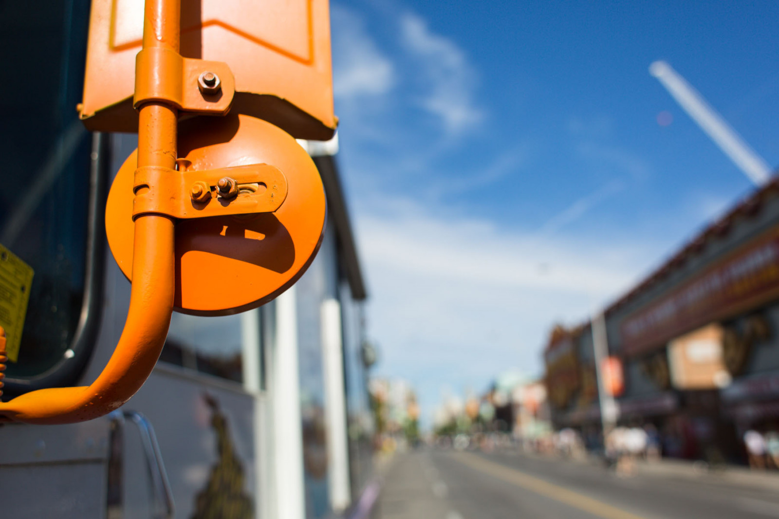 ulice, modrý, nebe, městský, oranžový, Toronto, Ontario, Kanada, Příroda, nákladní auto, mimo, zrcadlo, den, stíny, vibrující, streetphotography, nikdo, modrá obloha, Nikdo, zmrzlina, prodejce, Honesteds, Koreatown, icecreamtruck, canonef28mmf18usm, Orangemirror, canon5dmarkiii, katnlm, Ihned jsem pracovala jako operátor, Billigerantowner, Byl jsem zvyklý na to,