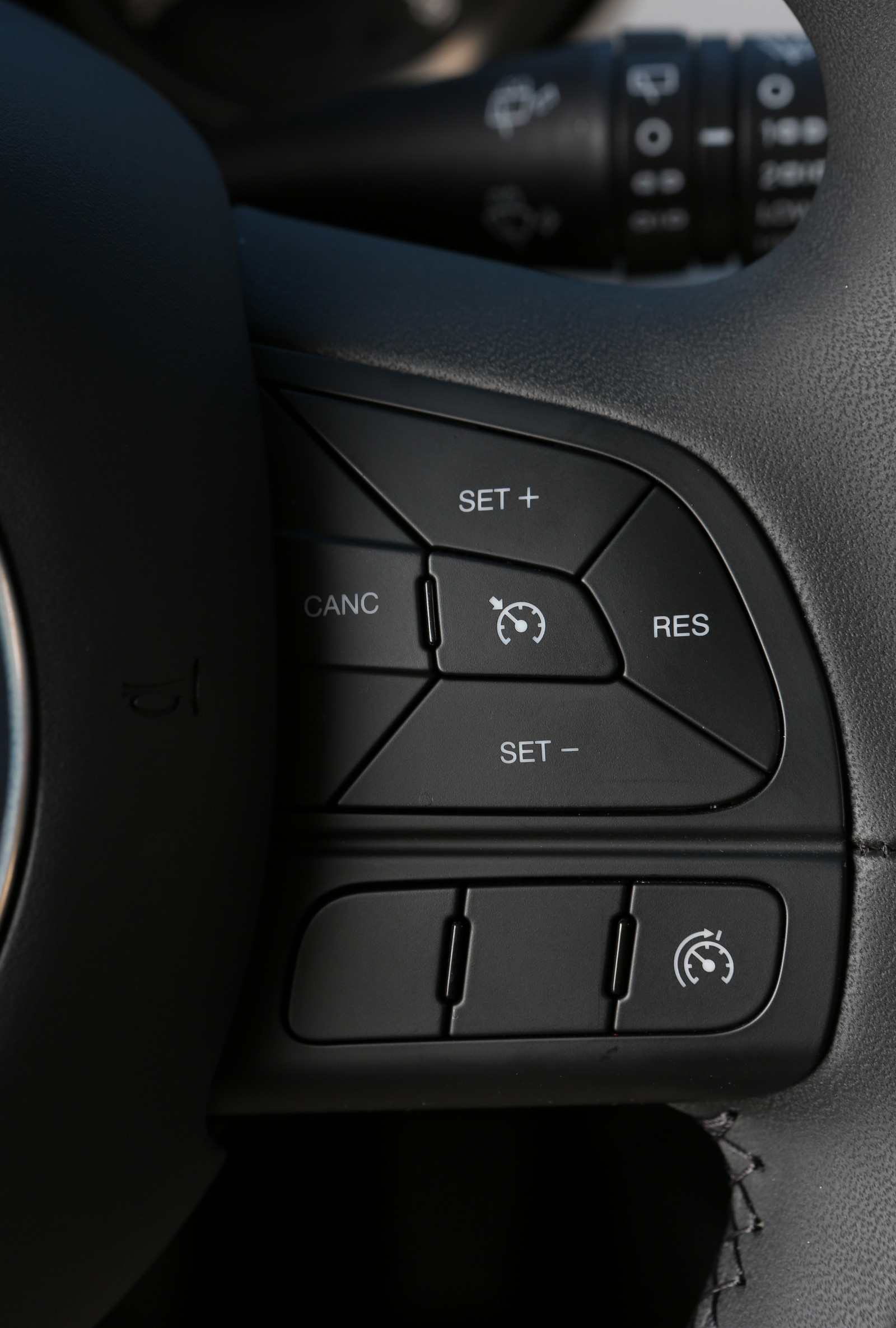 auto, vozidlo, 2015, volant, limuzína, FIAT, netcarshow, netcar, obrázky vozidel, photo auto, 500X, pozemní vozidla, automobil make, luxusní vůz, rodinný vůz, kompaktní vůz, výkonné auto, městské auto, sportovní užitkové vozidlo, střední velikost auta