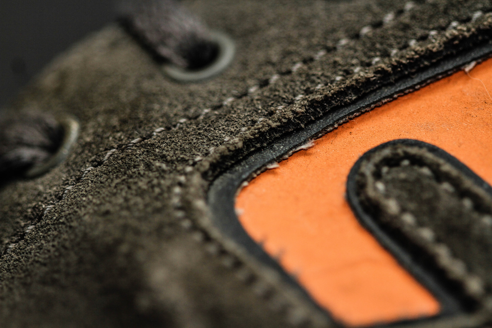 makro, hnědý, oranžový, obuv, skateboarding, tenisky, kůže, otvor, brusle, zavřít, střevíc, obuv, font, zblízka, makro fotografie, tkaničky, outdoor boty, trenéři, Etnies, skateshoes