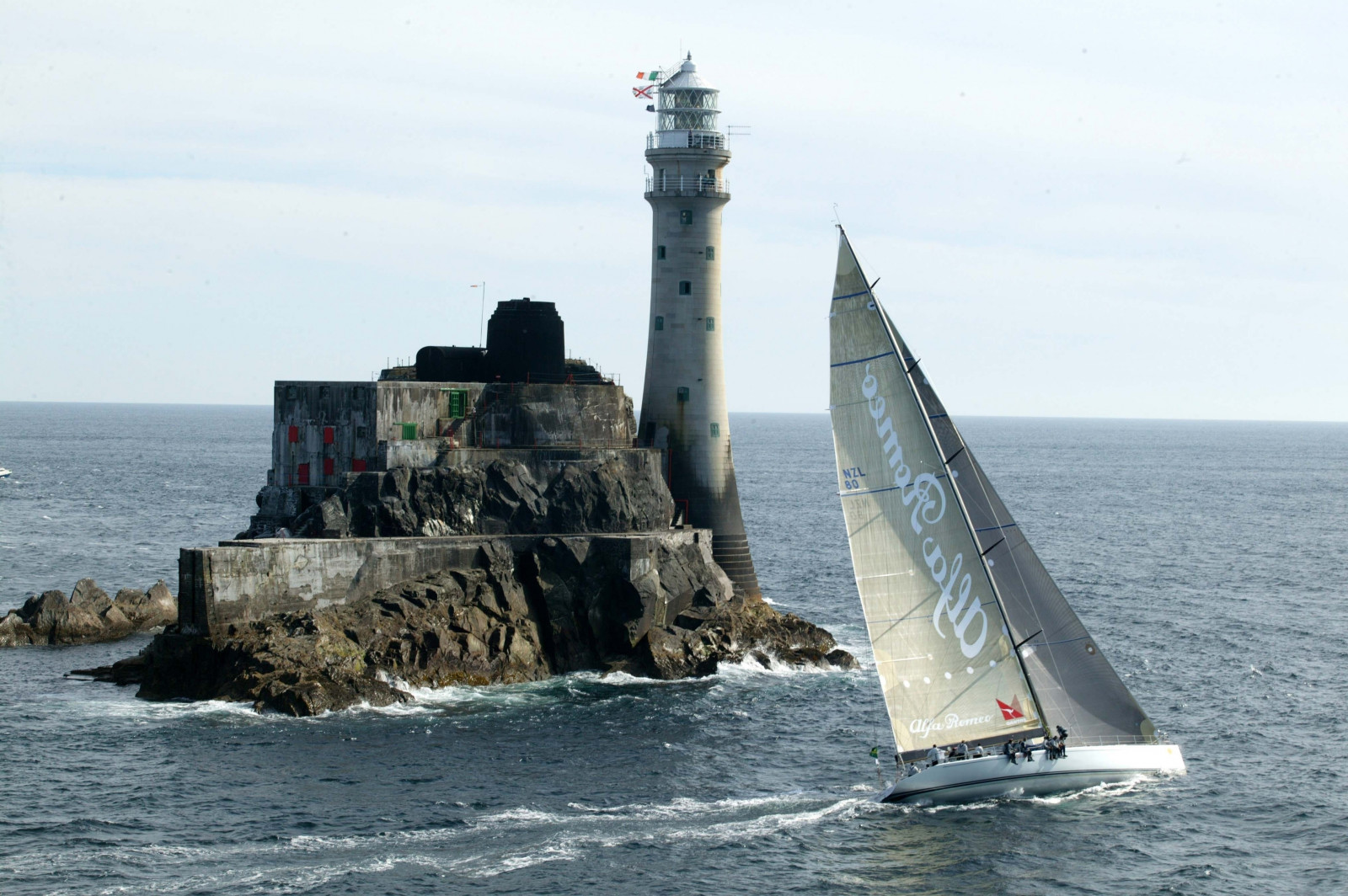 plachetnice, Skála, Maják, moře, výlet, turisté