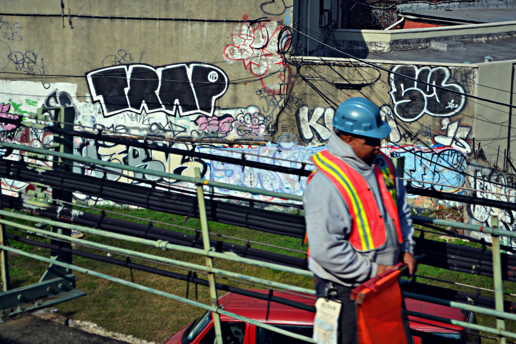 Sfondi città, auto, veicolo, Nikon, graffiti, arte di strada, murale