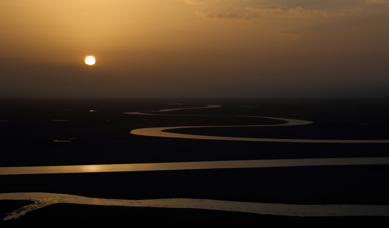 západ slunce, Čína, nebe, svítání, uklidnit, večer, ráno, slunce, horizont, atmosféra, soumrak, harmonie, svítání, Finegold, musictomyeyeslevel1, národní geografie, heartawards, discoveryphotos, počítač tapeta, Atmosféra Země, odlesk, beautifulcapture, niceasitgets, původ, Xinjiang, vivalavidalevel1, Fcf, Kaidu, Loveitlevel1