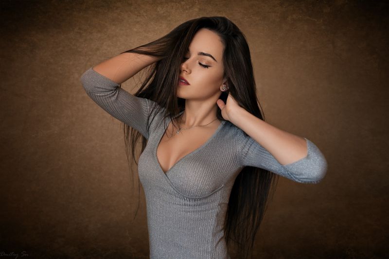 tvář, ženy, model, portrét, jednoduché pozadí, dlouhé vlasy tvář, ženy, model, portrét, jednoduché pozadí, dlouhé vlasy
