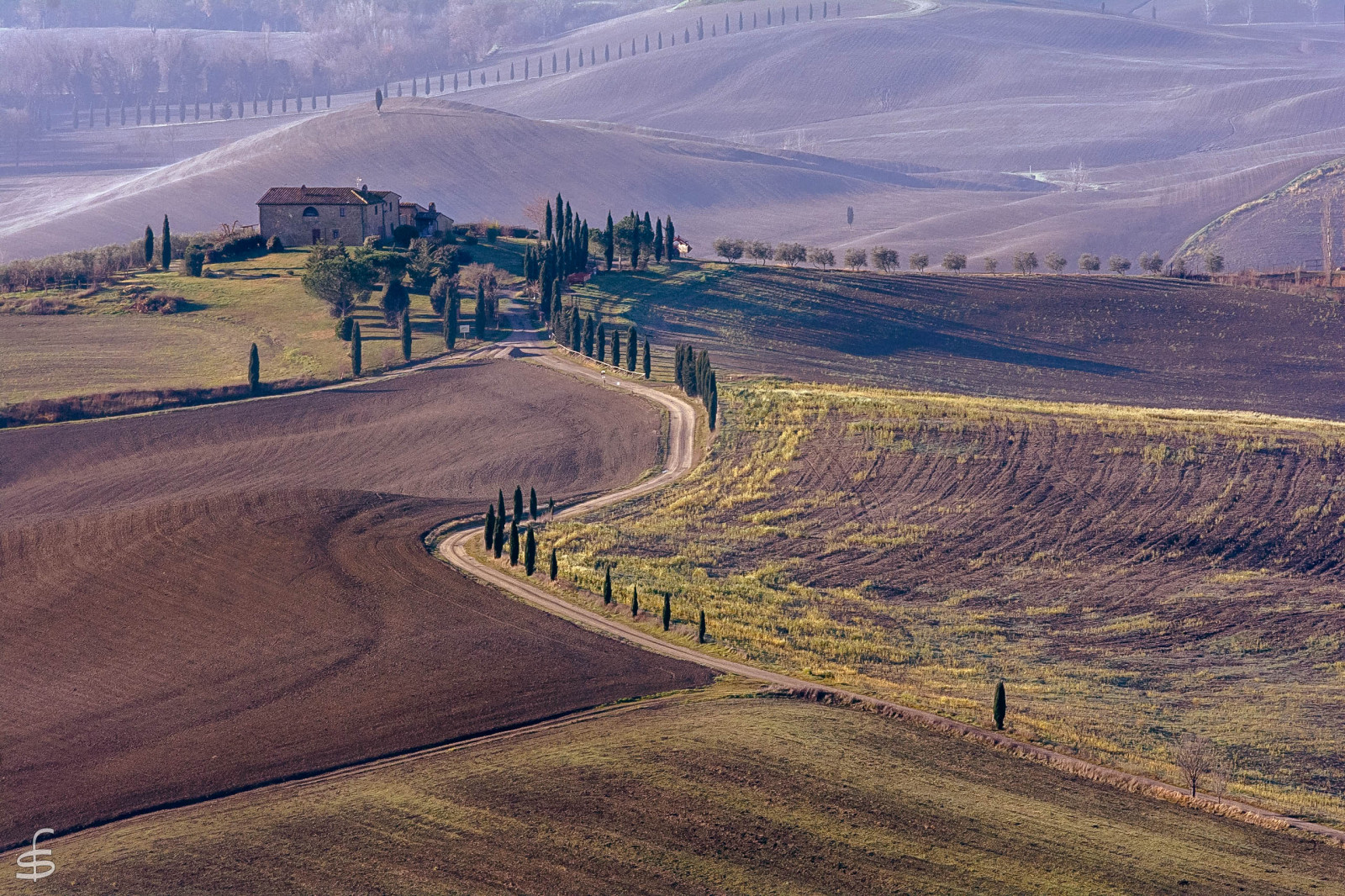 Colline Wallpaper : landscape, hill, winter, field, road, sunrise, hills ...