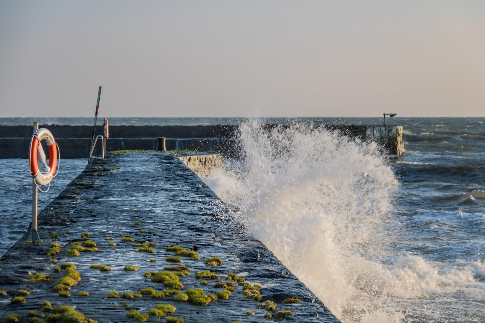 loď, moře, voda, pobřeží, vozidlo, pláž, pobřeží, větrný, pádlo, dovolená, bouřlivý, počasí, oceán, vlna, vatten, v der, hav, kust, gisl vshamn, exif modelu canoneos760d, geocountry, Kamera aby kánon, geocity, Model fotoaparátu canoneos760d, geostate, geolocation, EXIF čočka efs18200mmf3556is, EXIF otvor 56, exif aby kánon, EXIF isospeed 100, bl sigt, exif focallength 80mm, lodičky, tělo z vody, mořská vlna
