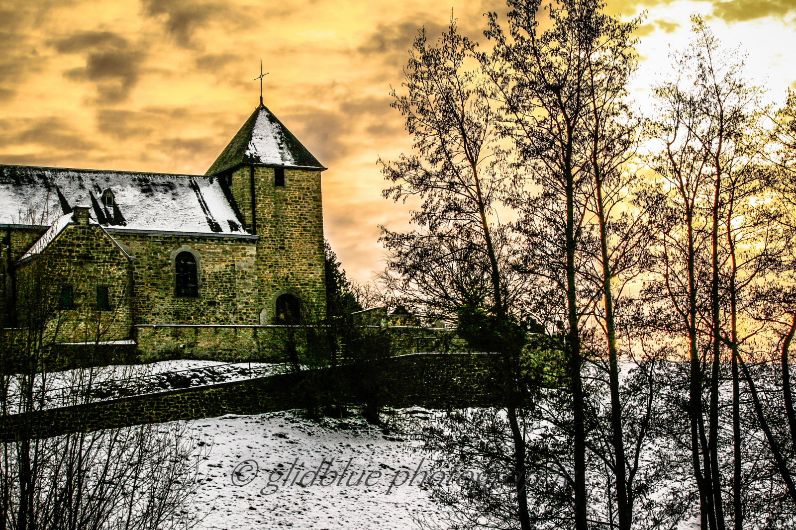 Sonnenlicht, Bäume, Sonnenuntergang, Betrachtung, Steine, Schnee, Winter, Wolken, Haus, Morgen, Kreuz, Kirche, Belgien, Chateau, Neige, Baum, Herbst, Jahreszeit, Mygearandme, Silhouetten, Reiher, Hiver, Nuages, Eglise, Chemin, Coucherdesoleil, Arbres, Wallonie, Provincedeli ge, Kolline, ländliches Gebiet, Wasserweg, Glidblau, Aplusphotos, Croix, Pierres, Crepuscule, Lavoir, Mycameraneverlies, Bluedel