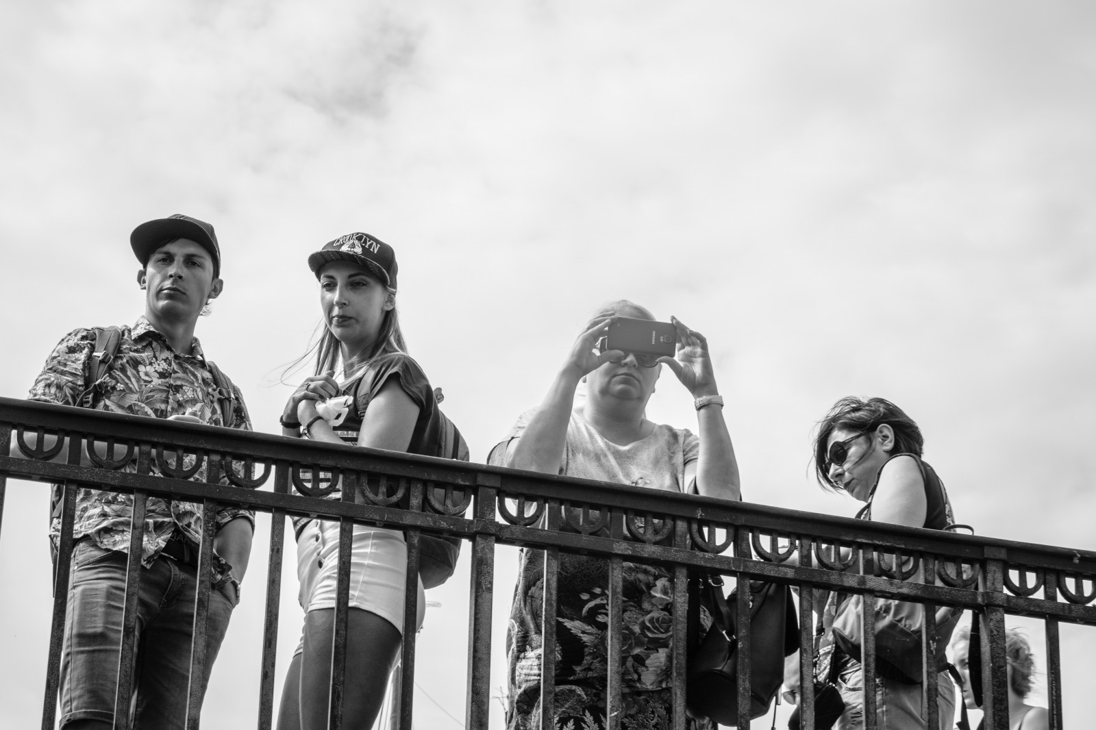 lidé, bílý, Černá, černobílý, fotografování, socha, Dánsko, Kodaň, Danmark, k penhamn, Nyhavn, fotografie, exif modelu canoneos760d, geocountry, Kamera aby kánon, geocity, Model fotoaparátu canoneos760d, geostate, geolocation, EXIF čočka efs18200mmf3556is, exif aby kánon, EXIF isospeed 100, EXIF otvor 80, exif focallength 60mm, kopenhavn, Černý a bílý, monochromatické fotografování