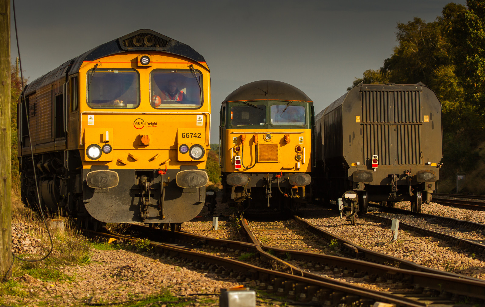 vozidlo, vlak, prsa, doprava, lokomotiva, elektřina, Cestující, hornictví, sexy, dráha, MILF, thephotographyblog, ilobsterit, pozemní vozidla, veřejná doprava, železniční doprava, kolejová vozidla, železniční vůz, British Rail, Nottinghamshire, class66, gbrf, Thoresby, Edwinstowe, thoresbycolliery, DCR, class56, 66742, 56303