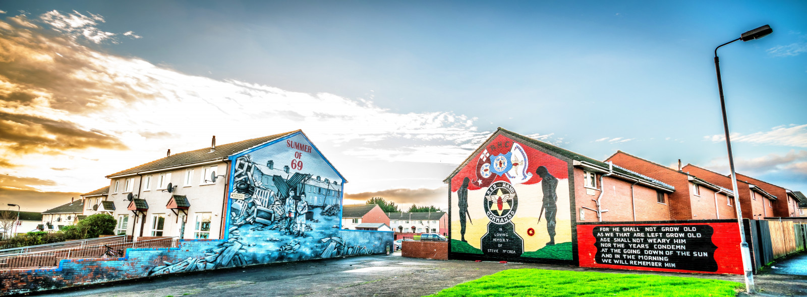 kontrast, Photoshop, město, ulice, budova, nebe, zima, válka, stěna, Dům, Cestovní ruch, dějiny, HDR, město, Nikon, Irsko, grafiti, Upravit, editoval, nástěnná malba, Belfast, 69, 1969, UMĚNÍ, široký úhel, mrak, flickr, barva, domy, historický, turisté, sigma, pop, během dne, Photomatix, násilí, Británie, fasáda, konflikt, expozice, kapesní, 1020mm, nemovitost, d3300, roztržení, Uda, followback, sloučeny, Loyalist, Problémy, Uff, Uvf, Loyalismus, Multipole, Ulsterrhc