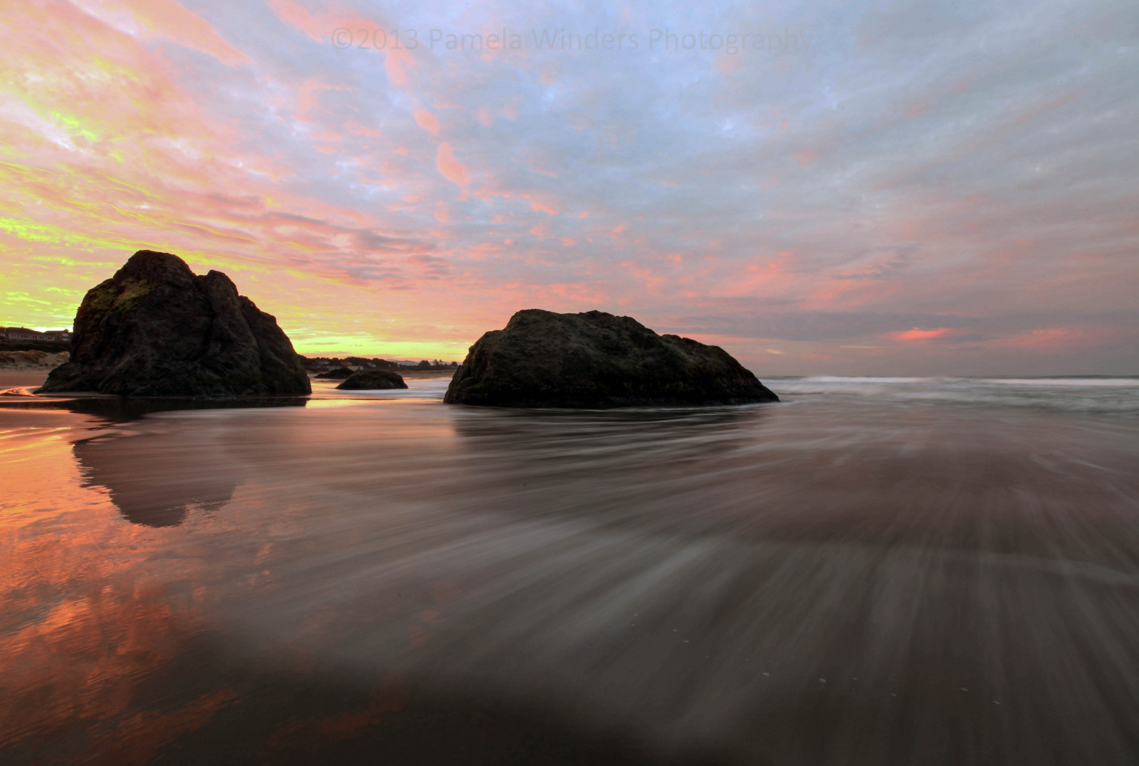 slunečnímu záření, západ slunce, moře, záliv, Skála, pobřeží, písek, odraz, nebe, pláž, svítání, večer, ráno, pobřeží, horizont, pelerína, Oregon, soumrak, Terén, mrak, svítání, oceán, vlna, přímořská krajina, oregoncoast, atmosférický jev, tělo z vody, mořská vlna, Bandon, bandonsunrise, seastacks