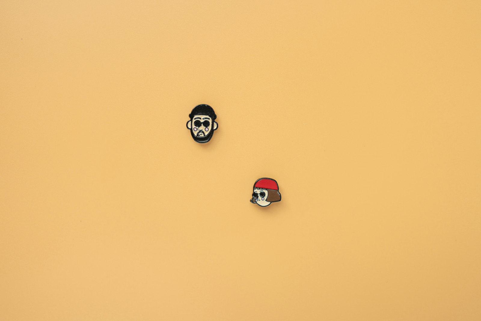 pendenza, cerchio, rettangolo, font, ricreazione, simbolo, palla, carminio, paesaggio, modello, blu elettrico, fotografia macro, legna, cielo, grafica, numero, animazione, marca, giochi al coperto e sport, still life, logo, sfera