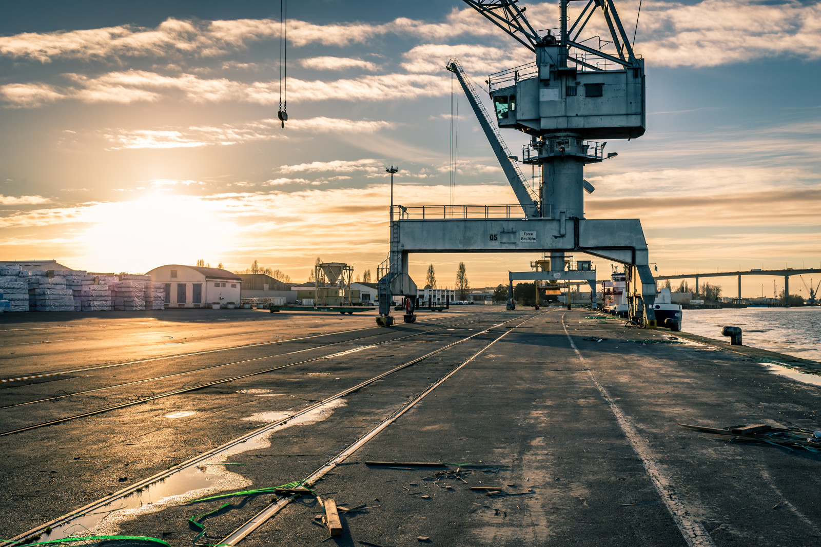 slunečnímu záření, krajina, západ slunce, moře, voda, nebe, zima, železnice, svítání, večer, ráno, most, řeka, Kánon, horizont, dok, přístavní dělník, mrak, strom, svítání, jeřáb, 6d, energie, meteorologický jev, vztyčit, grue, ef40mmf28stm