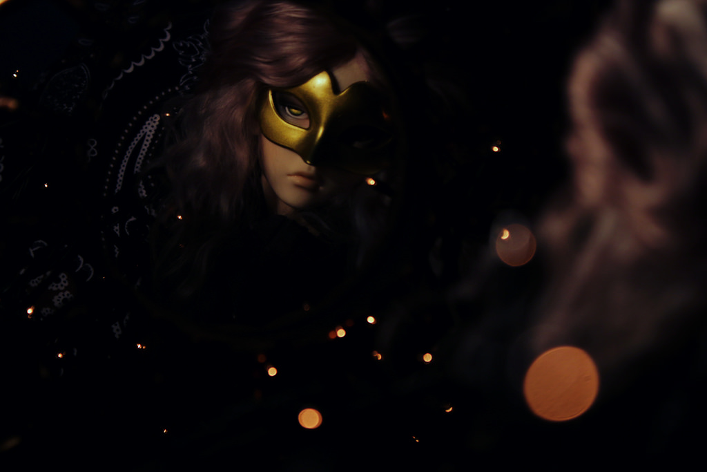 Cg Mask Doll
