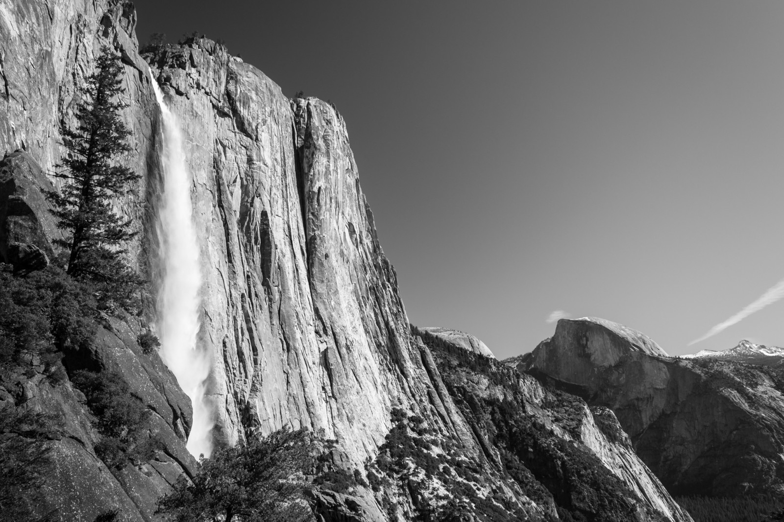 landskab, kontrast, bjerge, vandfald, monokrom, vand, klippe, natur, himmel, udendørs, vinter, fotografering, klint, gradient, struktur, Californien, Nationalpark, sten-, Monolith, vandring, dannelse, Vista, ryg, Alpine, sort og hvid, Terræn, Sky, træ, bjerg, udsigt, bw, sierranevada, detalje, D3100, NorCal, nationalparker, Yosemite, Yosemite National Park, geologi, kitlens, sort og hvid, monokrom fotografering, vedplante, geologisk fænomen, bjergkæde, granit, robust, udhugget, yosemitevalley, 1855mmf3556, skrænt, halfdome, yosemitefalls, stock photography