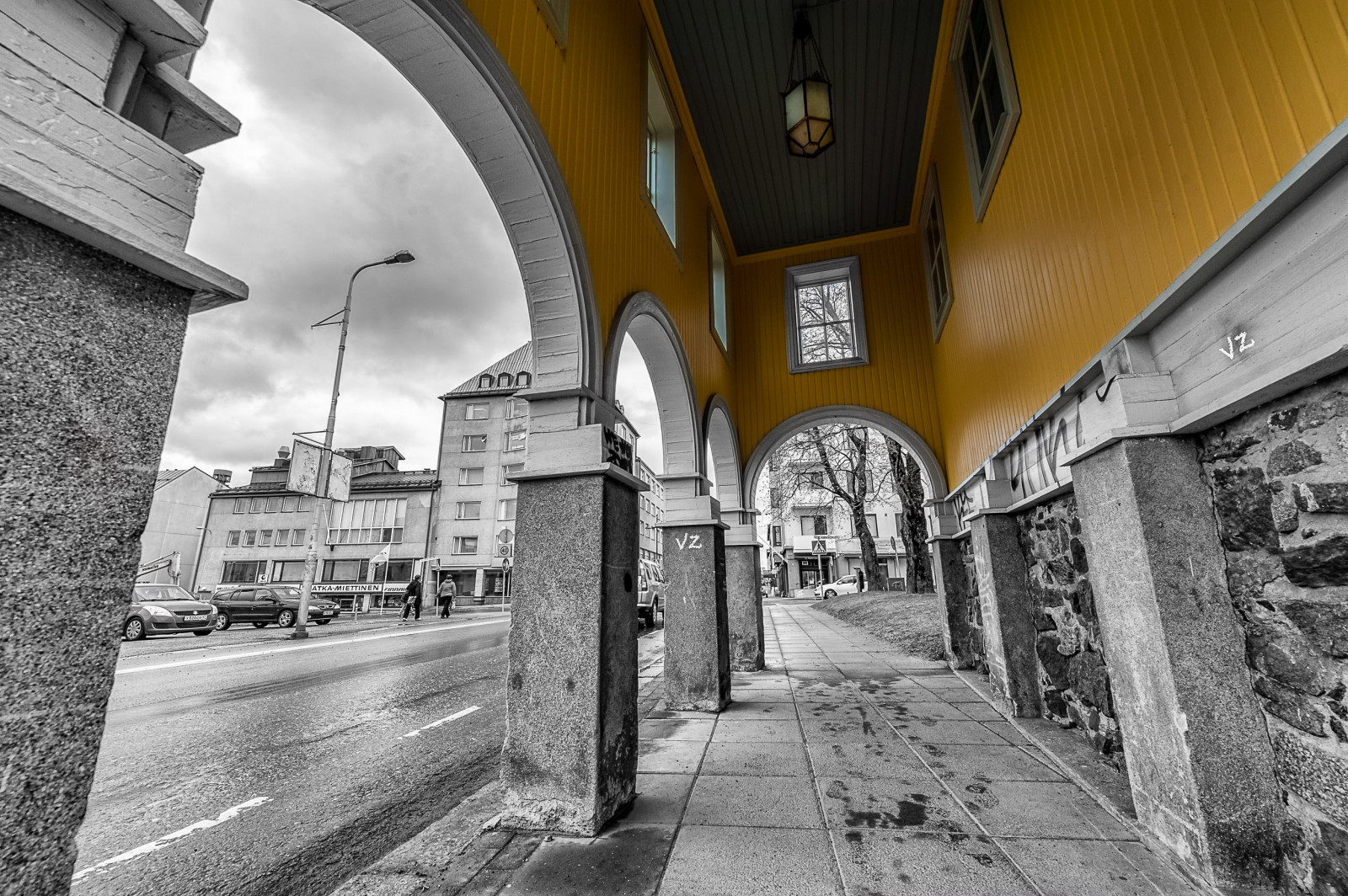 monokrom, by, gade, arkitektur, bygning, himmel, vej, fotografering, historie, by, Nikon, bue, arkade, Finland, Lightroom, infrastruktur, vinkel, Suomi, 14mm, NIKKOR, gyde, Topaz, milepæl, D700, selectivecolour, facade, topazlabs, bane, 1424mm, byområde, sort og hvid, monokrom fotografering, kvarter, vejbelægning, Lappeenranta, selectivecoloring, topazbweffects2, lappeenkirkko, lappeenmariankirkko