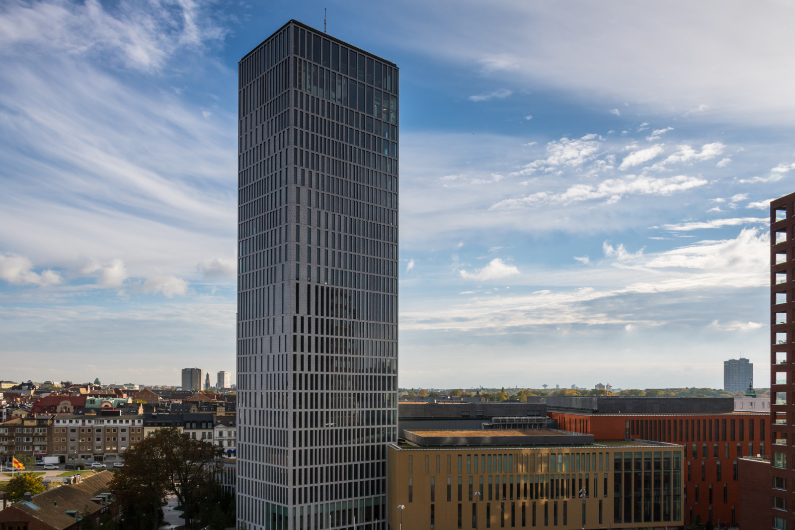 veľkomesto, panorámu mesta, architektúra, budova, silueta, mrakodrap, veža, metropoly, Malm, centrum, Malm naživo, architektúra, byggnad, kondomínium, medzník, fasáda, ústredie, urban area, Metropolitná oblasť, ľudské osídlenie, susedstvo, obytná časť, panelový dom