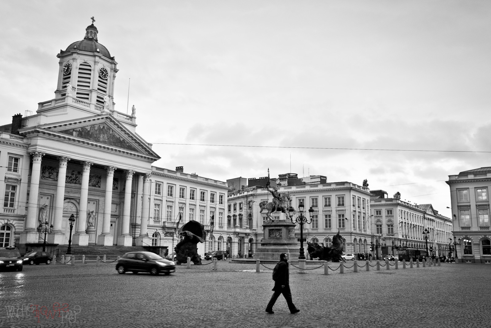 starý, černobílý, město, ulice, panoráma města, architektura, auto, budova, nebe, silnice, fotografování, věž, dějiny, město, Nikon, Belgie, náměstí, metropole, palác, Brusel, infrastruktura, mrak, strom, centrum, cestovat, Street View, pouliční život, městský život, náměstí, streetphotography, ville, cesta, litovat, mezník, během dne, fasáda, belgie, Belgique, vieux, D40X, Bruxelles, Brussel, urban area, Černý a bílý, monochromatické fotografování, Metropolitní oblast, paysageurbain, streetscape, vieenville, photographiederue, stock photography