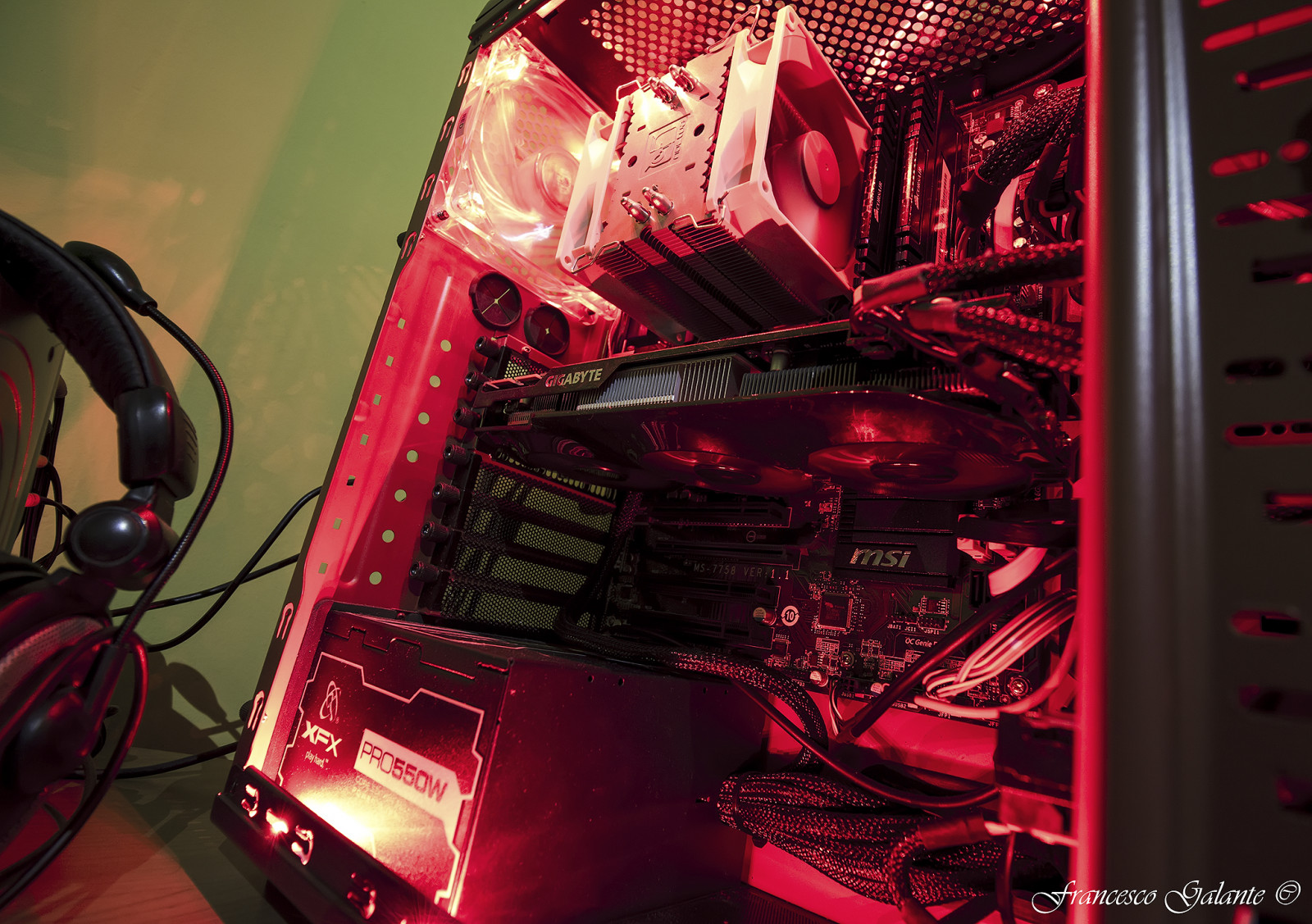 Samsung, Kánon, počítač, technika, Intel, procesor, RAM, MSI, Korzár, Zvuk, STM, Gigabyte, mod, stávka, XFX, i7, Základní deska, GPU, video, Okna, plocha počítače, hd, x, herní, eos, 60d, grafický, madre, karta, pc, počítač tapeta, EFS, elektronické zařízení, SSD, modding, počítačový hardware, vga, 1018, Pracovní stanice, před, pomsta, noctua, Mobo, sestaven, Scheda, Procesor, Čipset, 7950, G43, Aerokool, Nh9, 3770k, Z77a, computer cooling