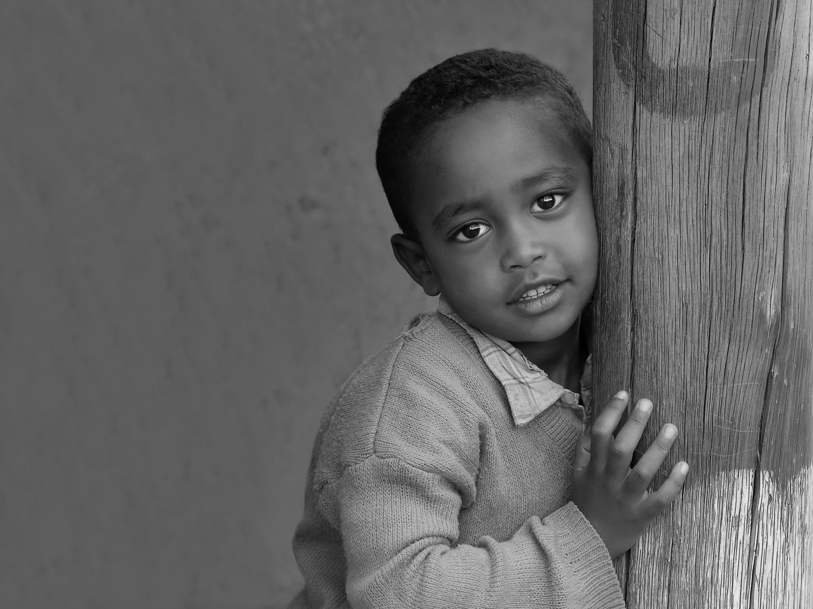 bílý, Černá, černobílý, portrét, fotografování, škola, svetr, emoce, Osoba, kůže, jednotný, Etiopie, dítě, je, usměj se, oko, fotografie, 6d, eos, ef, F4L, 24105 mm, školní uniforma, Černý a bílý, monochromatické fotografování, lidských pozice, portrétní fotografie, mimika, batole, nemluvně, bayens, pjbayens, bluesweater, výklenek, základní škola, Addis Abeba, Habeš, parochialschool, eecmy, základní obecná škola, churchschool, usmcanoncanon, schoolmekane, ethiopianevangelicalchurchmekaneyesuslutheranlutheran, yesusboychildchildrenkazanchiuraelkazanchiurael, parishcanon