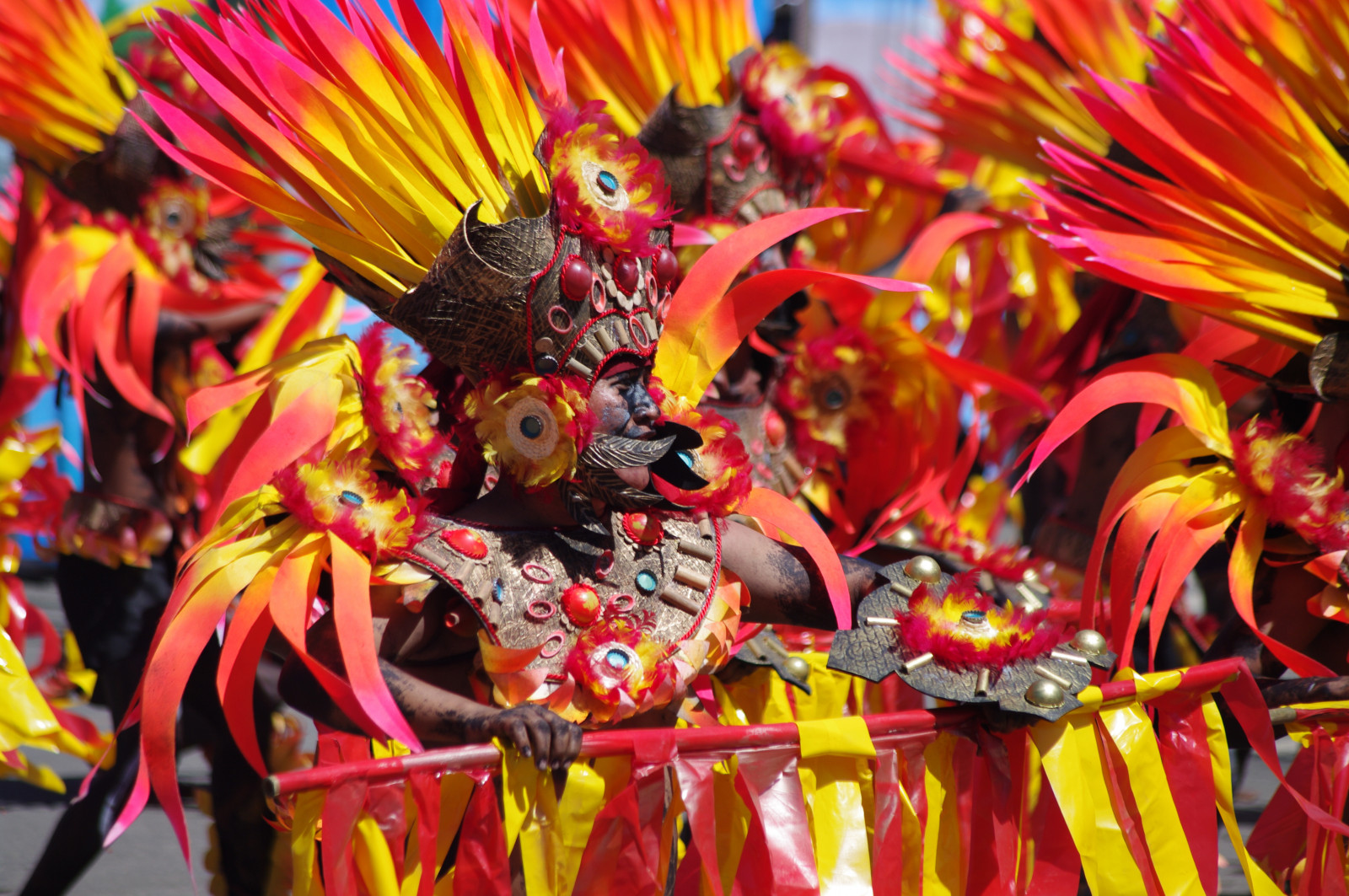 krajina, lidé, bílý, hory, loď, moře, město, ulice, architektura, Asie, písek, budova, asijský, pláž, Dům, žlutý, vesnice, řeka, město, ostrov, Filipíny, hlavní město, čínský Nový rok, západní, záliv, událost, Karneval, Santo, trojkolka, Filipina, 2017, barvy, hora, nadmořská výška, festival, akce, pláže, cars, kulturní, úžasný, ostrovy, turista, provincie, tradice, filipino, jihovýchodní, provinciální, nino, Jeepney, obec, Panay, trycicle, slavnost, Visayas, Kostýmy, Iloilo, Dinagyang