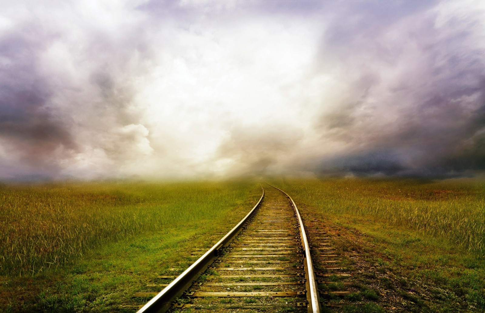 slunečnímu záření, krajina, les, kopec, Příroda, tráva, nebe, pole, železnice, svítání, ráno, mlha, horizont, doprava, mrak, podzim, mlha, počasí, svítání, lučina, dráha, zemědělství, louka, prostý, prérie, venkov, místo výskytu, přírodní prostředí, atmosférický jev, meteorologický jev, 1920x1241 px