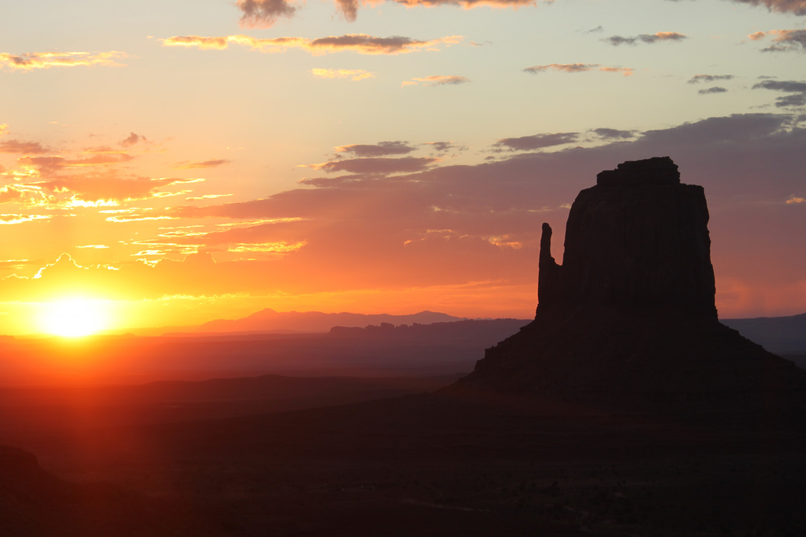 Hazboy, Hazboy1, slunce, slunce, zon, zonsopgang, Sonnenaufgang, páka, du, Soleil, Amanecer, plameňák, Utah, indický, navahové, rodák, americký, památník, údolí, Arizona, západ, západní, nás, Spojené státy americké, Amerika, Skála, Formace, Krásná, krajina, letní, dovolená, sooc, flickr, prozkoumat, 1hazboy, Yvette1231, palčáky