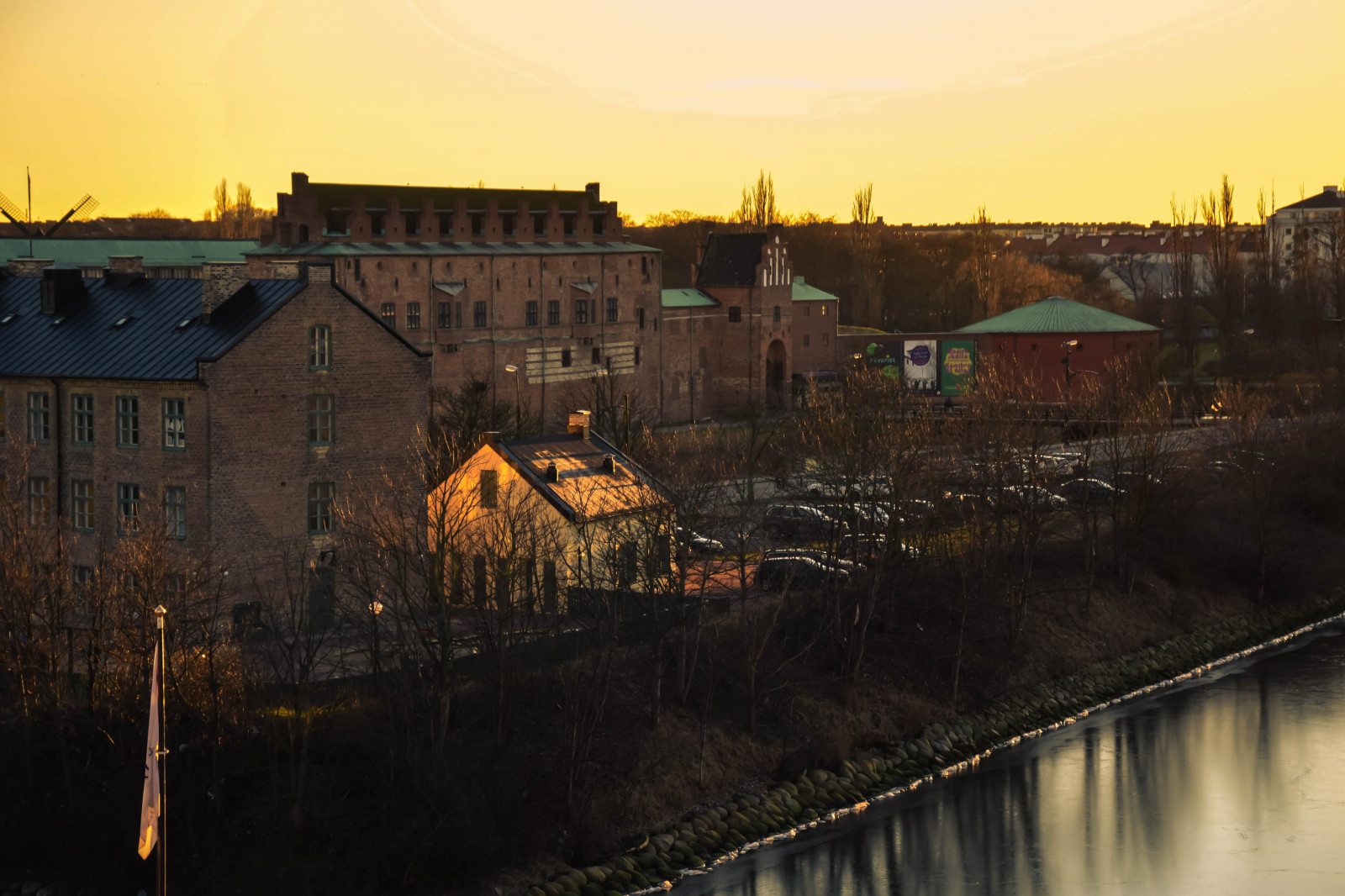 západ slunce, město, ulice, panoráma města, noc, odraz, nebe, večer, ráno, most, řeka, město, Švédsko, soumrak, doprava, kanál, Sverige, světlo, podzim, cityview, sk nel n, se, solnedg ng, Malmo, buidling, urban area, vodní