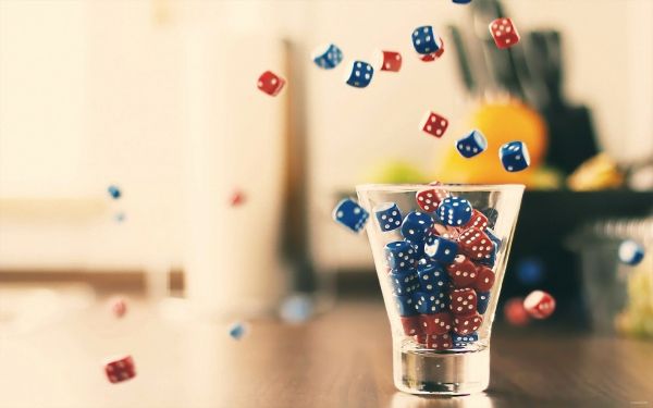 depth of field,drink,glass,dice,falling,color