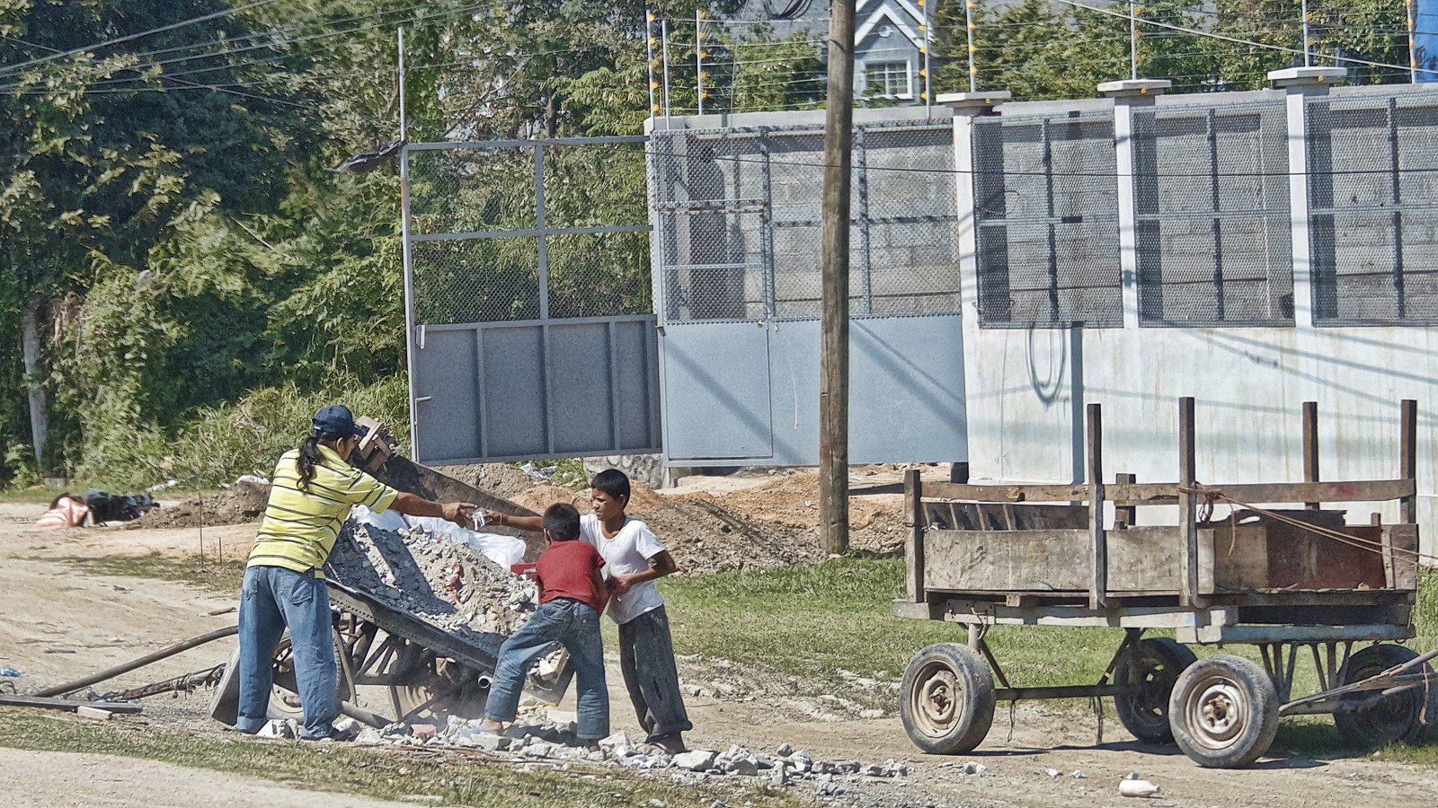 hotovost, výměna, Pomoc, nehoda, vozík, chlapci, muž, práce, Honduras, skály, zatížení, rozlít, Finanční výměna, peníze