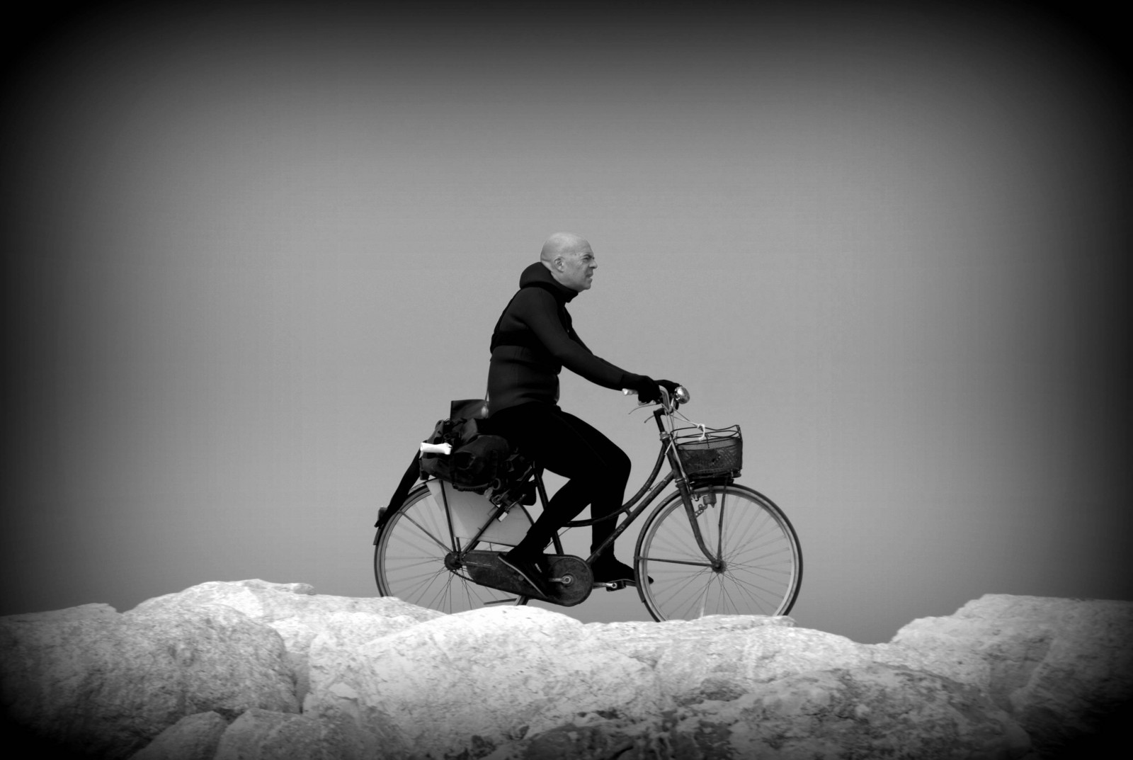 bílý, Černá, černobílý, jízdní kolo, nebe, vozidlo, fotografování, cyklistika, tělesné, muž, cyklus, obraz, carmelo61, rekreace, immagini, carmeloraineri, Černý a bílý, monochromatické fotografování, sportovní vybavení, silniční kolo, BICI, bicicletta, hybrid kolo, uomo, Sottomarina