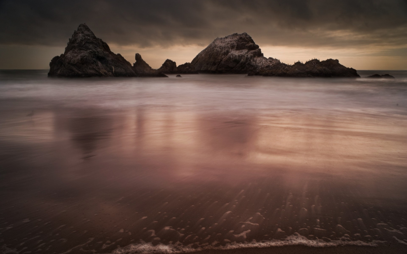 lumière du soleil, le coucher du soleil, mer, baie, eau, Roche, la nature, rive, le sable, réflexion, plage, lever du soleil, soir, Matin, brouillard, côte, horizon, crépuscule, lumière, Terrain, nuage, Météo, Aube, océan, vague, Matériel, obscurité, Phénomène atmosphérique, Papier peint de l'ordinateur, Vague de vent