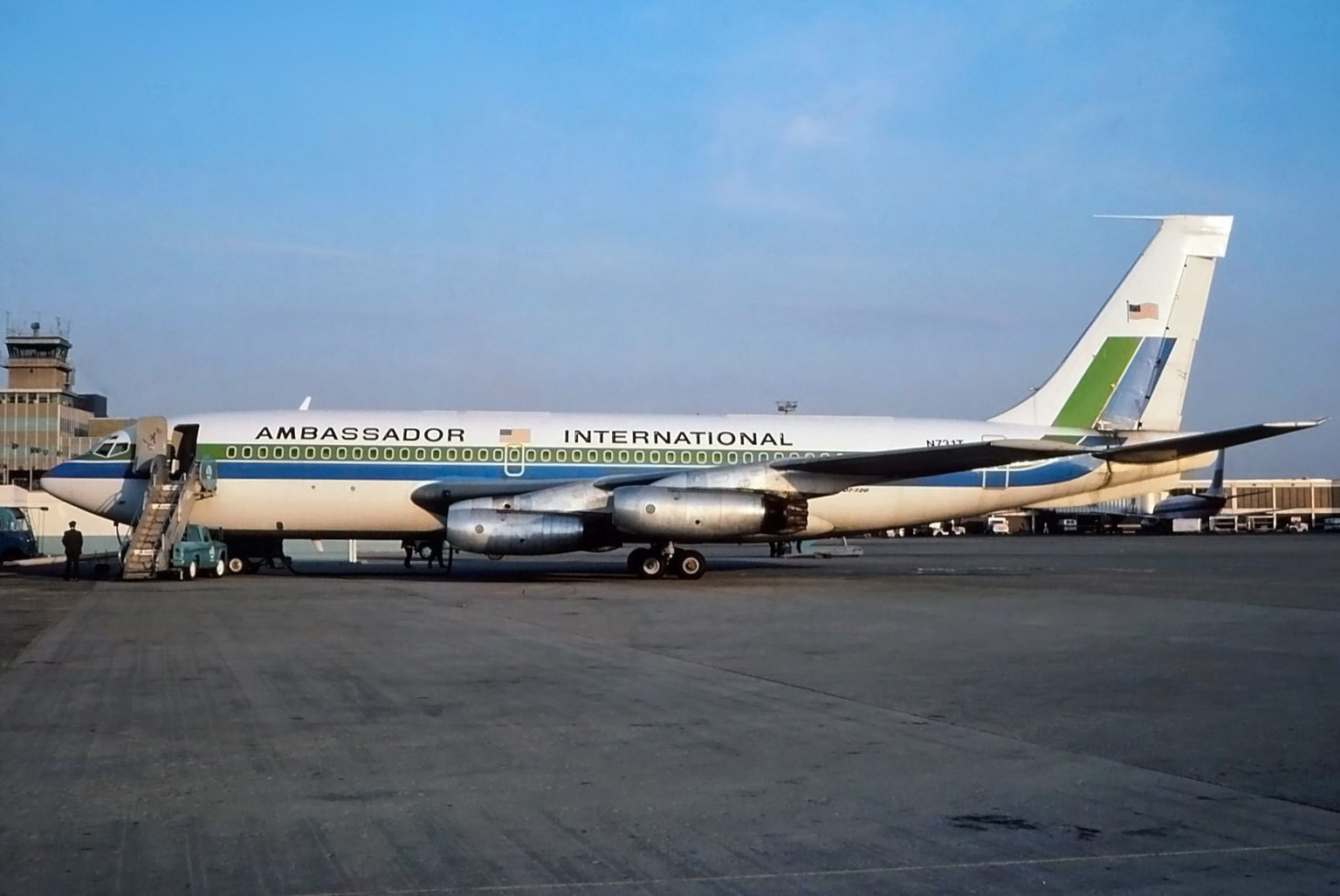 veicolo, aereo, aereo, Torre, Boeing, Boeing 777, aeroporto, Airbus, Airbus A330, Boeing 757, 720, aviazione, linea aerea, atmosfera della terra, trasporto aereo, aereo di linea, jet, aereo a fusoliera larga, aeromobili corpo stretto, Boeing 767, jet di linea, alltypesoftransport, area di stazionamento, georgem757, KCLE, clevelandhopkins, 720.027, n731t, ambassadorinternational, Douglas DC-9