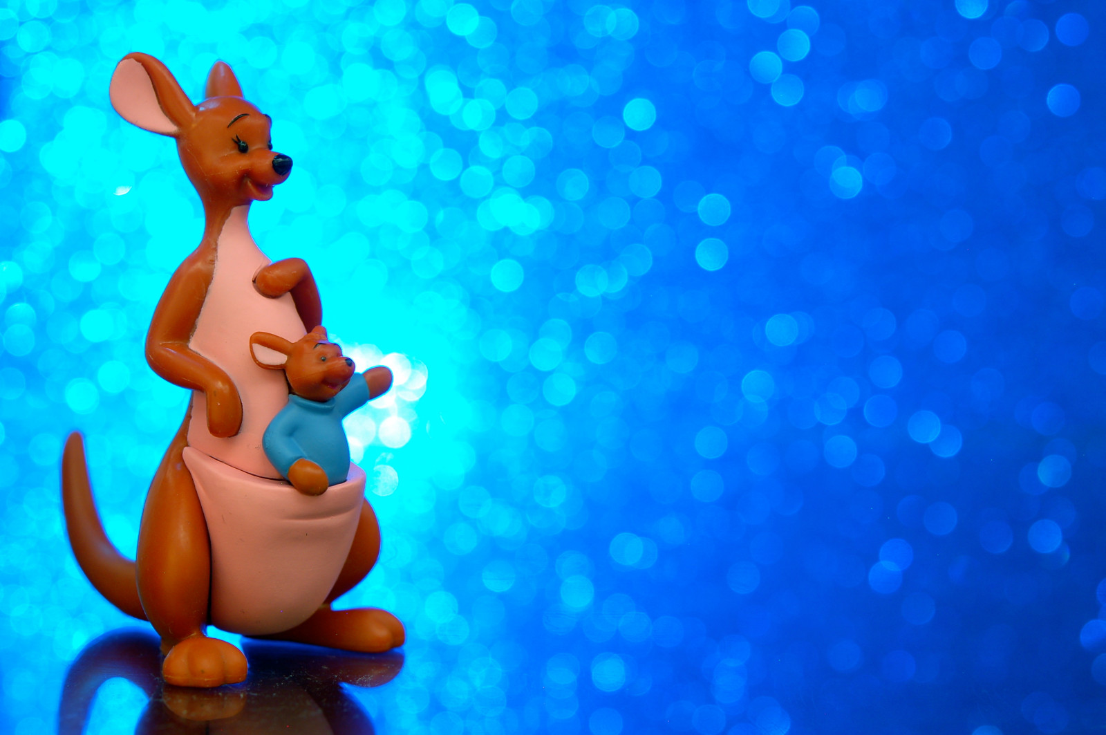 modrý, oblíbený, zábava, Hračka, fotografie, obraz, velmi, bokeh, dobrý, skvělý, obrázek, Disney, nejlepší, CC, postava, vynikající, Medvídek Pú, největší, spálit, roo, Kanga, inkitchen, cmwd, cmwdblue, jdhancock