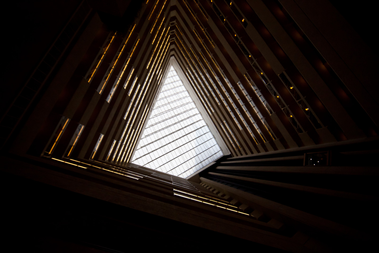 เบา, ความมืด, สถาปัตยกรรม, แสง, daylighting, กลางคืน, บรรทัด, สมมาตร, ไม้, มุม, โคมไฟ, ท้องฟ้า, หน้าต่าง