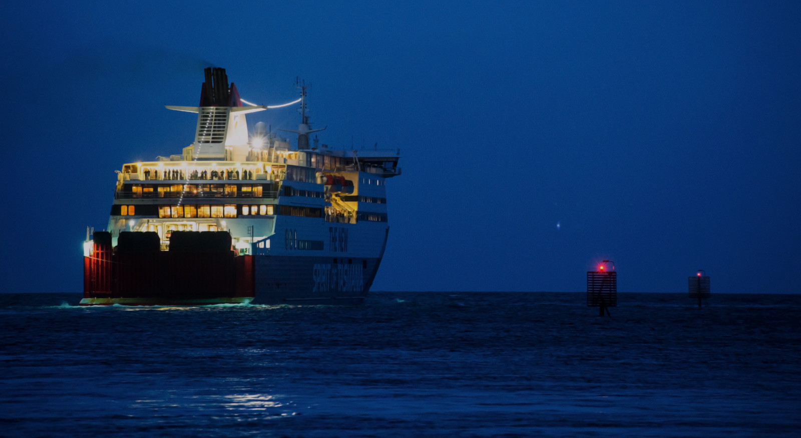 loď, loď, moře, noc, voda, nebe, uklidnit, večer, horizont, výletní loď, soumrak, Lodní doprava, kontejnerová loď, Tasmania, Melbourne, plachtění, trajekt, ještě pořád, oceán, vlna, plavidlo, kanál, tma, navigace, nákladní doprava, plovoucích výrobních a vykládání, motorová loď, osobní loď, Devonport, zaoceánský parník, Odjet, Duchoftasmánie, livestock carrier