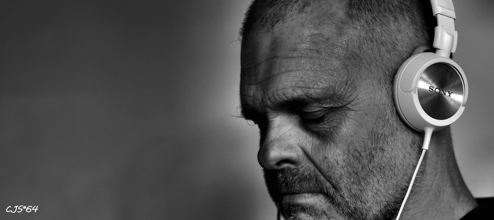 portræt, bw, musik, mig, ansigt, sort hvid, Nikon, chillin, hovedtelefoner, David Bowie, CJS, D3100, nikond3100, craigsunter, cjs64