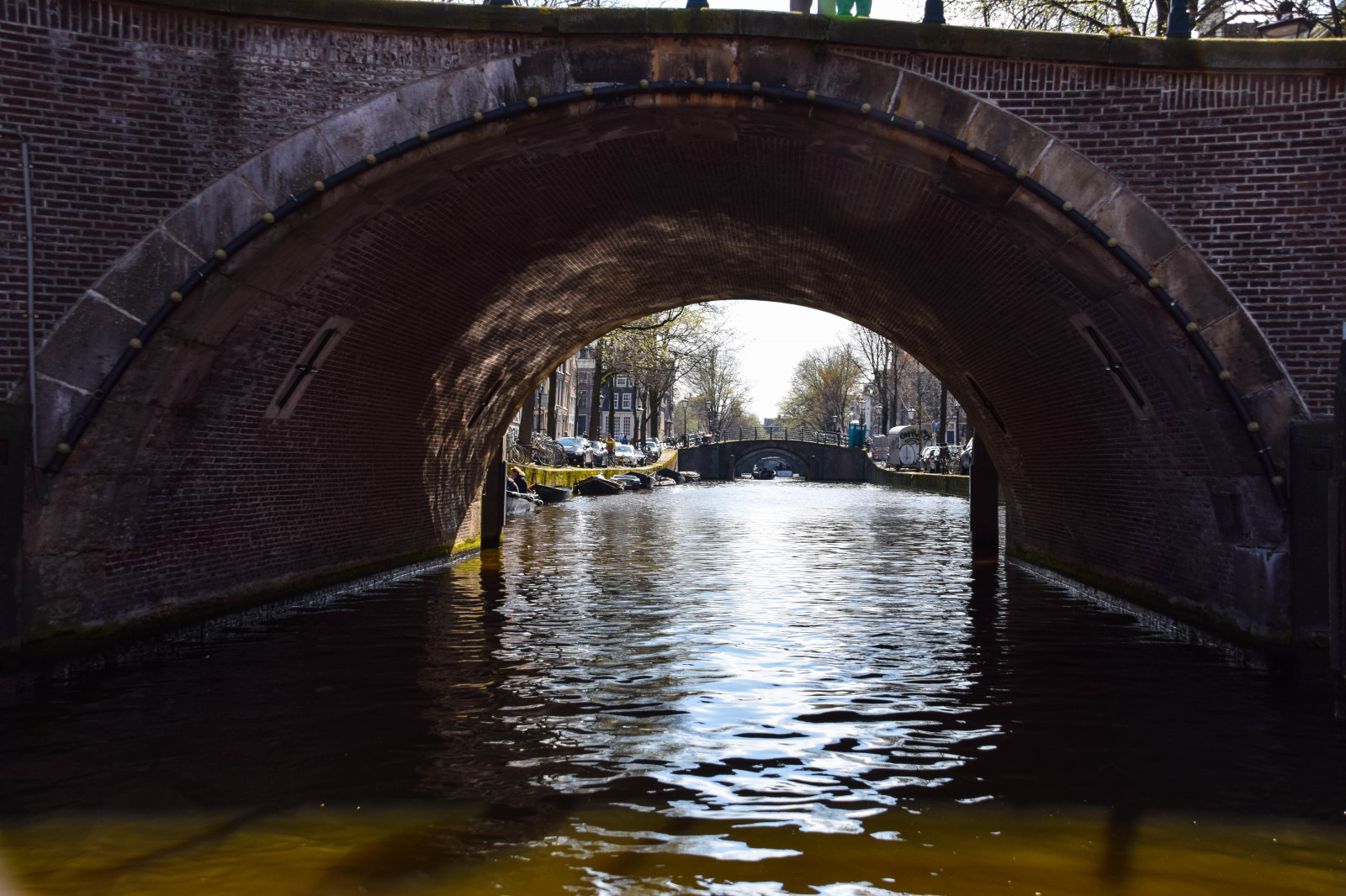 mennesker, båd, gade, arkitektur, vand, bygning, afspejling, bro, Holland, Europa, bue, Amsterdam, kanal, holland, cityview, Gade syn, m nniskor, streetphoto, noordholland, nederl nderna, nl, amsterdamcity, vandveje