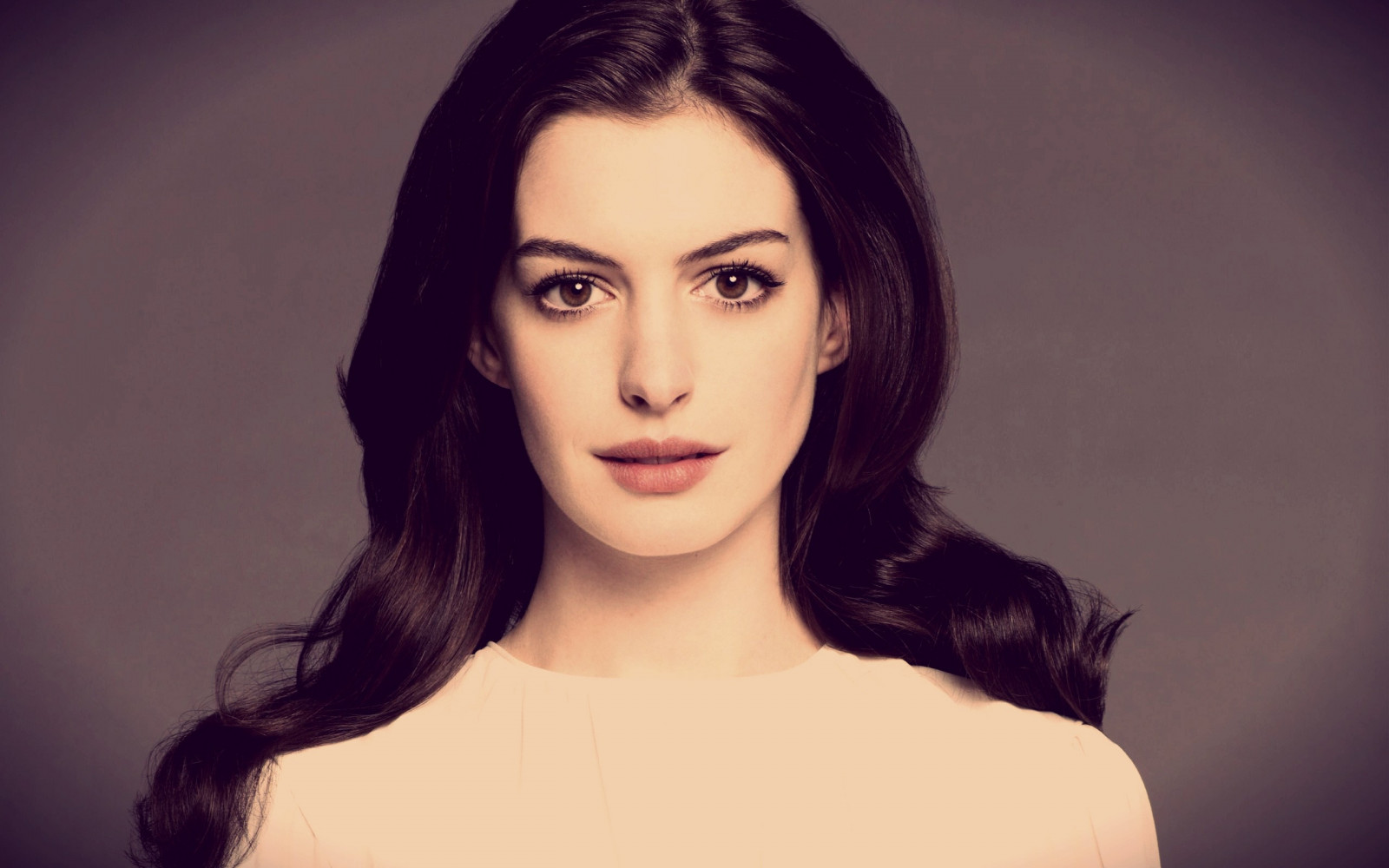 Anne Hathaway, brunetta, attrice, viso