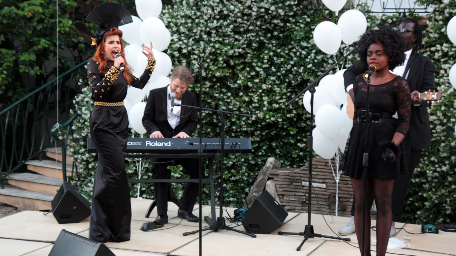 Wallpaper : Paloma Faith, girls, show, synthesizer, dress 1920x1080