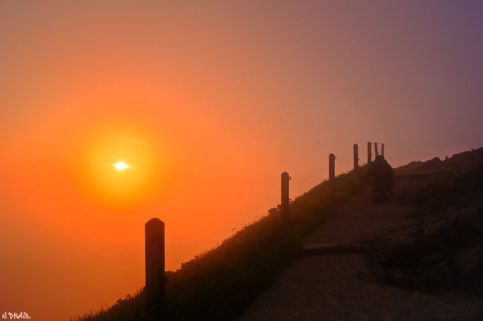světla, hory, západ slunce, nebe, svítání, uklidnit, večer, ráno, slunce, fotograf, horizont, atmosféra, Francie, soumrak, cesta, světlo, svítání, d40, mary, auvergne, t1nytr0n, odlesk, Puy