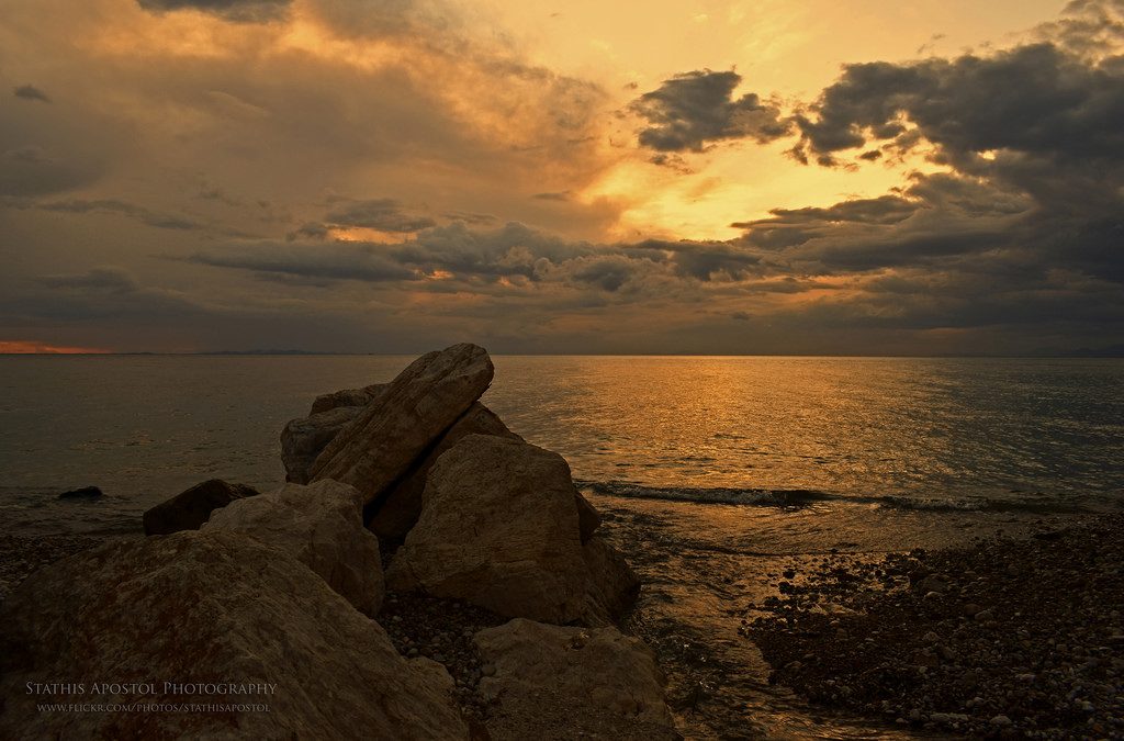 luce del sole, tramonto, mare, baia, roccia, natura, puntellare, sabbia, cielo, nuvole, spiaggia, Alba, sera, mattina, costa, Sole, orizzonte, mantellina, crepuscolo, ARTE, leggero, nube, ora, alba, oceano, skyscape, onda, paesaggio marino, belle Arti, arte digitale, preghiere, arte visiva, corpo d'acqua, vento onda, stathisapostol