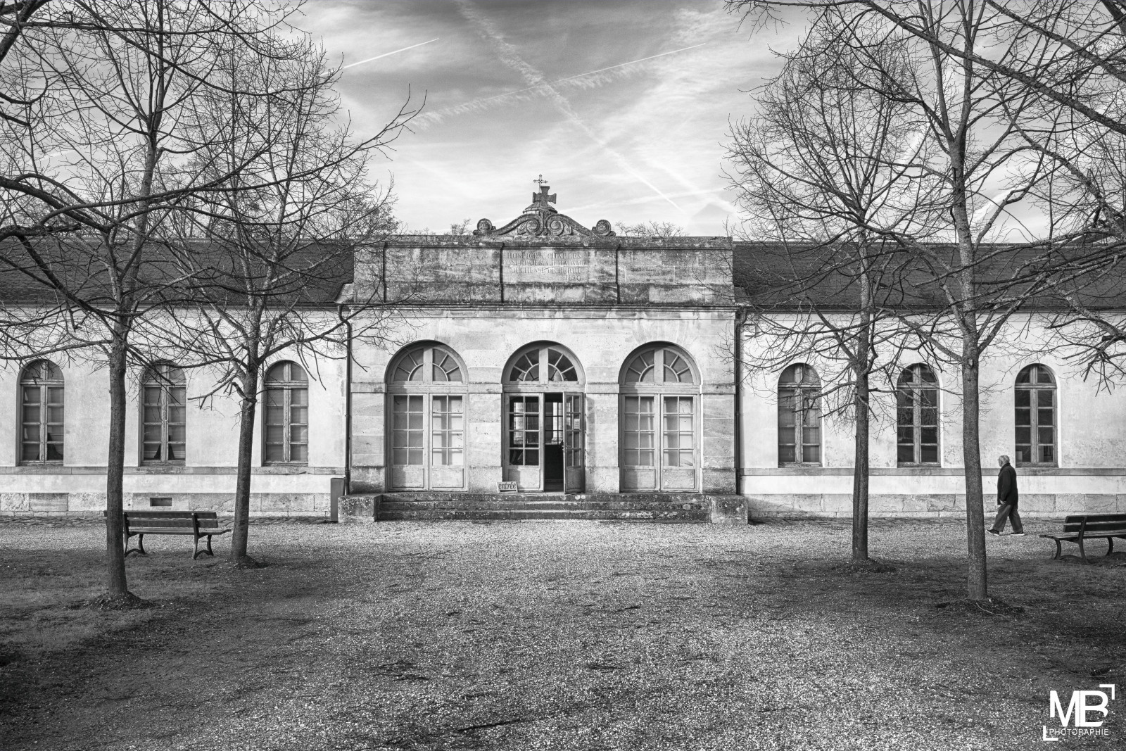 černobílý, architektura, budova, symetrie, Dům, dějiny, Francie, kostel, klášter, kaple, památník, Opatství, majetek, Hospic, Černá bílá, histoire, monocromo, architektur, panské sídlo, blancoynegro, noirblanc, historia, arquitectura, dálkoměr, Geschichte, Památník, Černý a bílý, monochromatické fotografování, místo uctívání, einfarbig, denkmal, vznešený domov, Île-de-France, Rosny-sur-Seine, summiluxm35mmf14asph, histoiredefrance, t l m tre, historyoffrance, geschichtefrankreichs, entfernungsmesser, Hospiz, historiadefrancia, tel metro, Hospicio