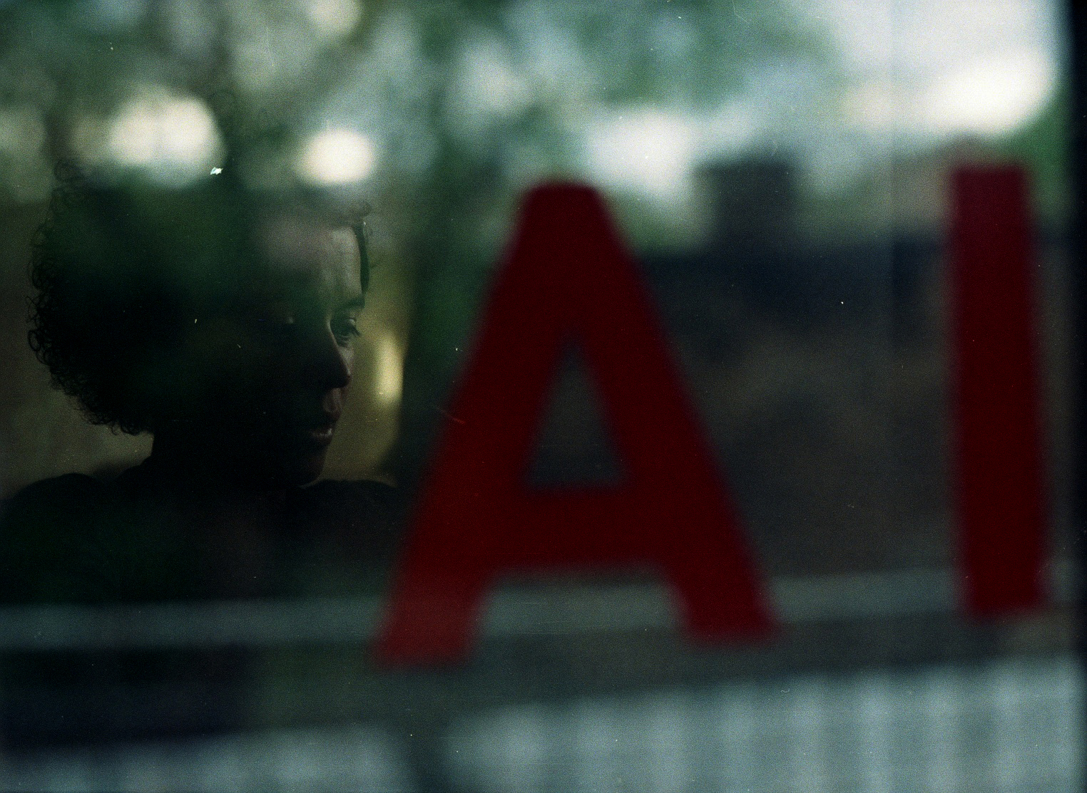 แสงแดด, หน้าต่าง, สีแดง, การสะท้อน, ท้องฟ้า, การถ่ายภาพ, สีเขียว, ระเบียง, สี่เหลี่ยมจัตุรัส, บรรยากาศ, bokeh, เพื่อน, เที่ยงคืน, มุม, เบา, 50 มม, f18, dof, อนาล็อก, carlzeiss, ภาพยนตร์, ความมืด, ภาพรวม, Slr, เหล้าองุ่น, วอลล์เปเปอร์คอมพิวเตอร์, ตัวอักษร, ปรากฏการณ์, praktical, kodakprofoto100, 3zstudio, taniaborzunova