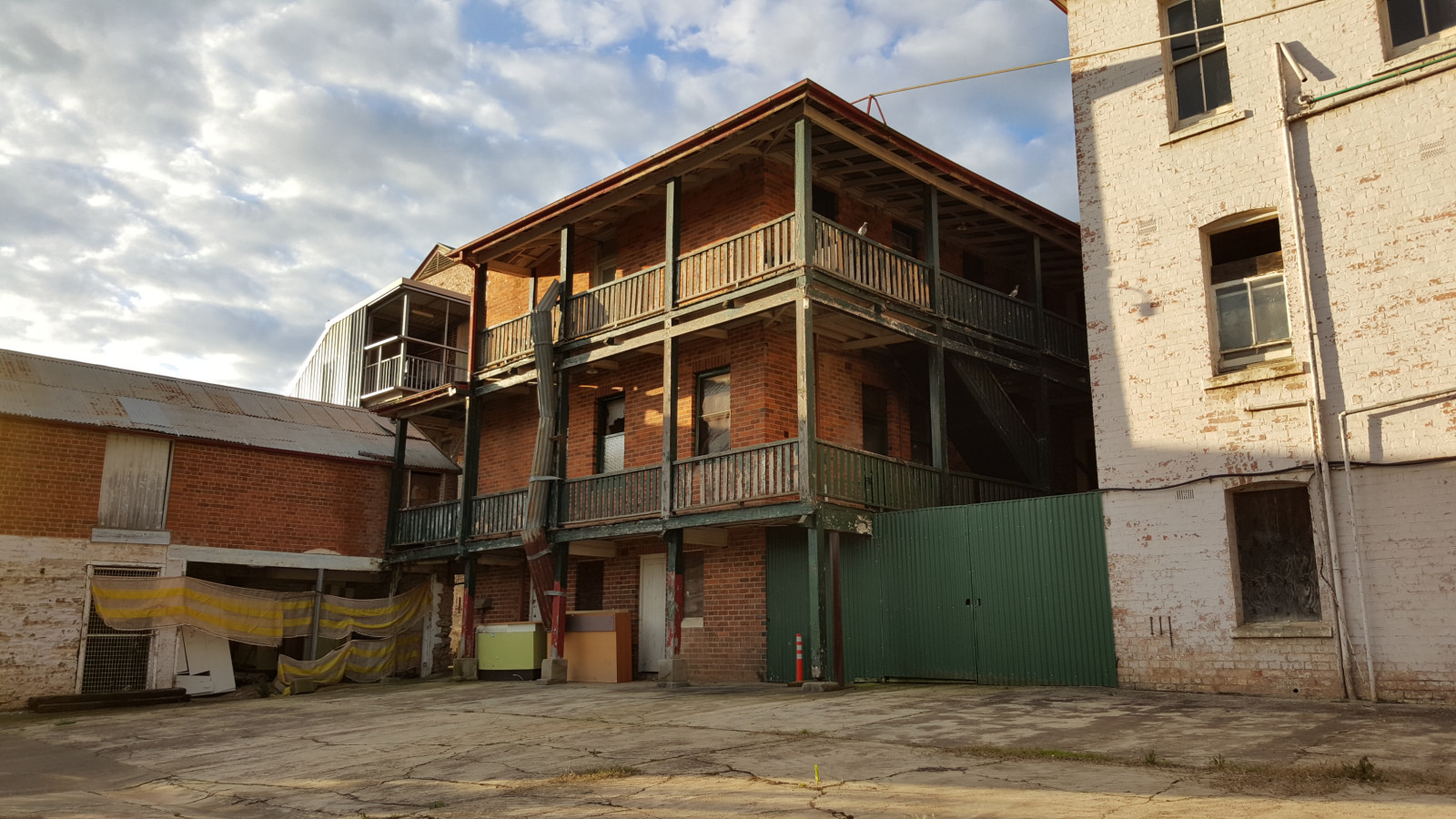 okno, ulice, architektura, budova, Dům, město, Austrálie, země, obchod, domů, byt, NSW, fasáda, sousedství, obytný prostor, vlastnictví, nemovitost, Galaxys6, Gundagai