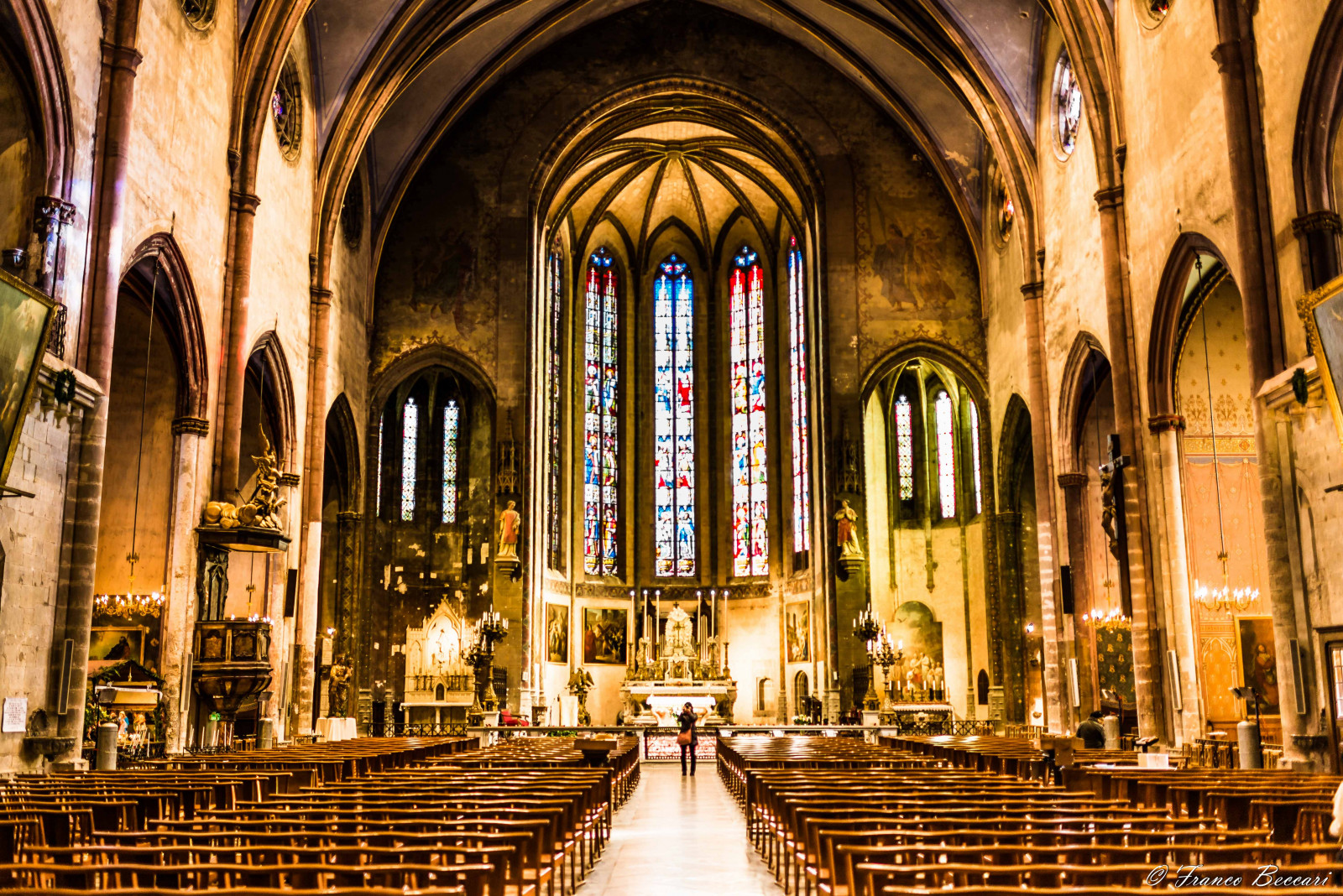 bílý, Černá, okno, město, budova, Červené, fotografování, symetrie, Cestovní ruch, zelená, žlutý, modrý, sklenka, svět, Nikon, Francie, Evropa, oblouk, kostel, Dovolená, náboženství, katedrála, metropole, kaple, gotická architektura, dovolená, uctívání, Opatství, barva, NIKKOR, cestovat, barva, bazilika, vitráž, výlet, architettura, D600, edificio, fasáda, nikond600, historické místo, místo uctívání, arco, ulička, Carcassone, středověká architektura, Colonna, Navata, Saladaconcerto, religious institute