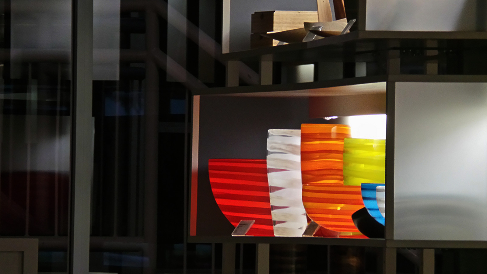 Vzhled interiéru, stůl