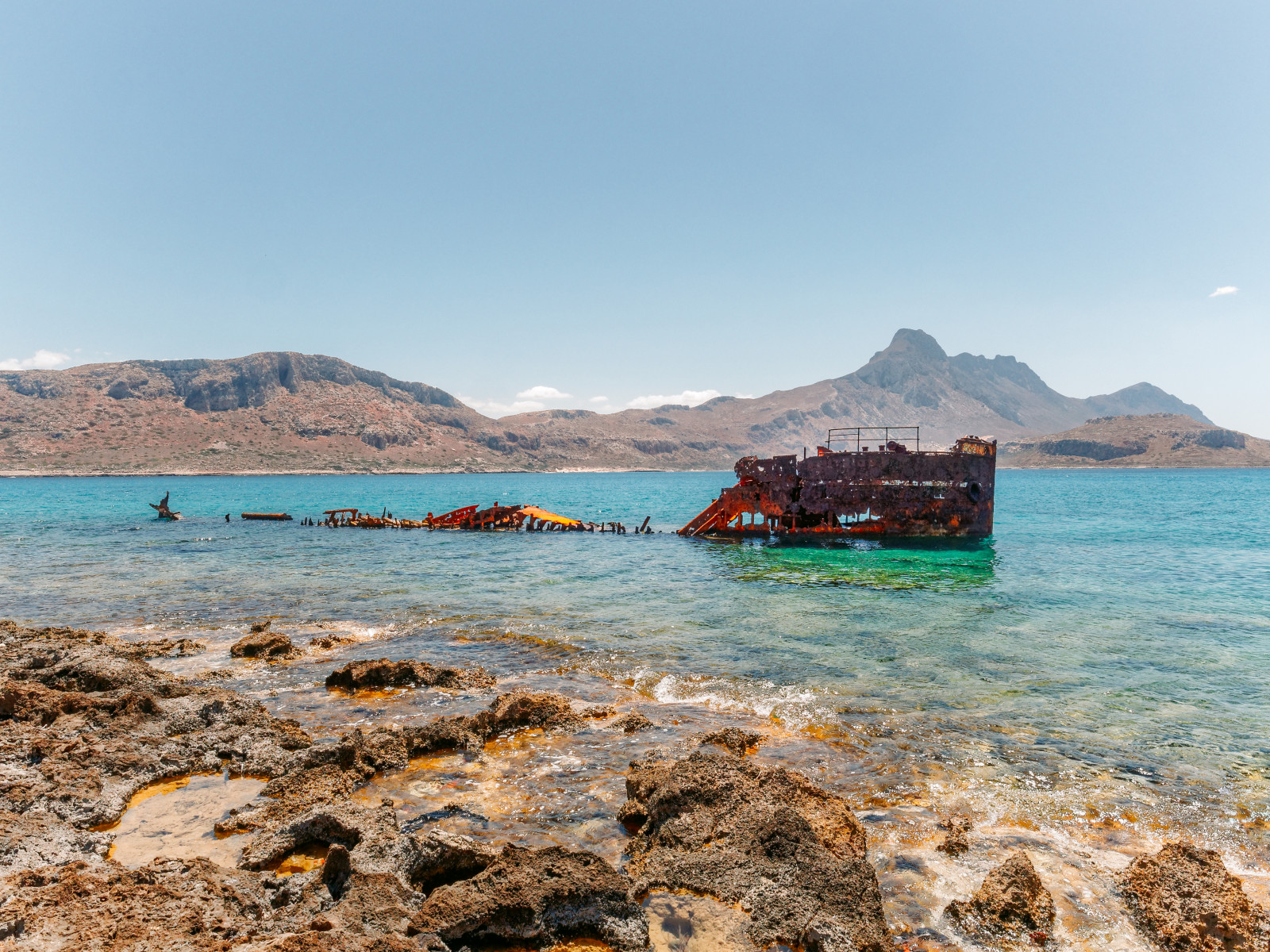 moře, záliv, kopec, pobřeží, vozidlo, pláž, vrak, pobřeží, horizont, Řecko, ostrov, pelerína, Dovolená, rodina, dovolená, nábřeží, Kréta, 2016, Terén, oceán, vlna, zátoka, ostrůvek, tělo z vody