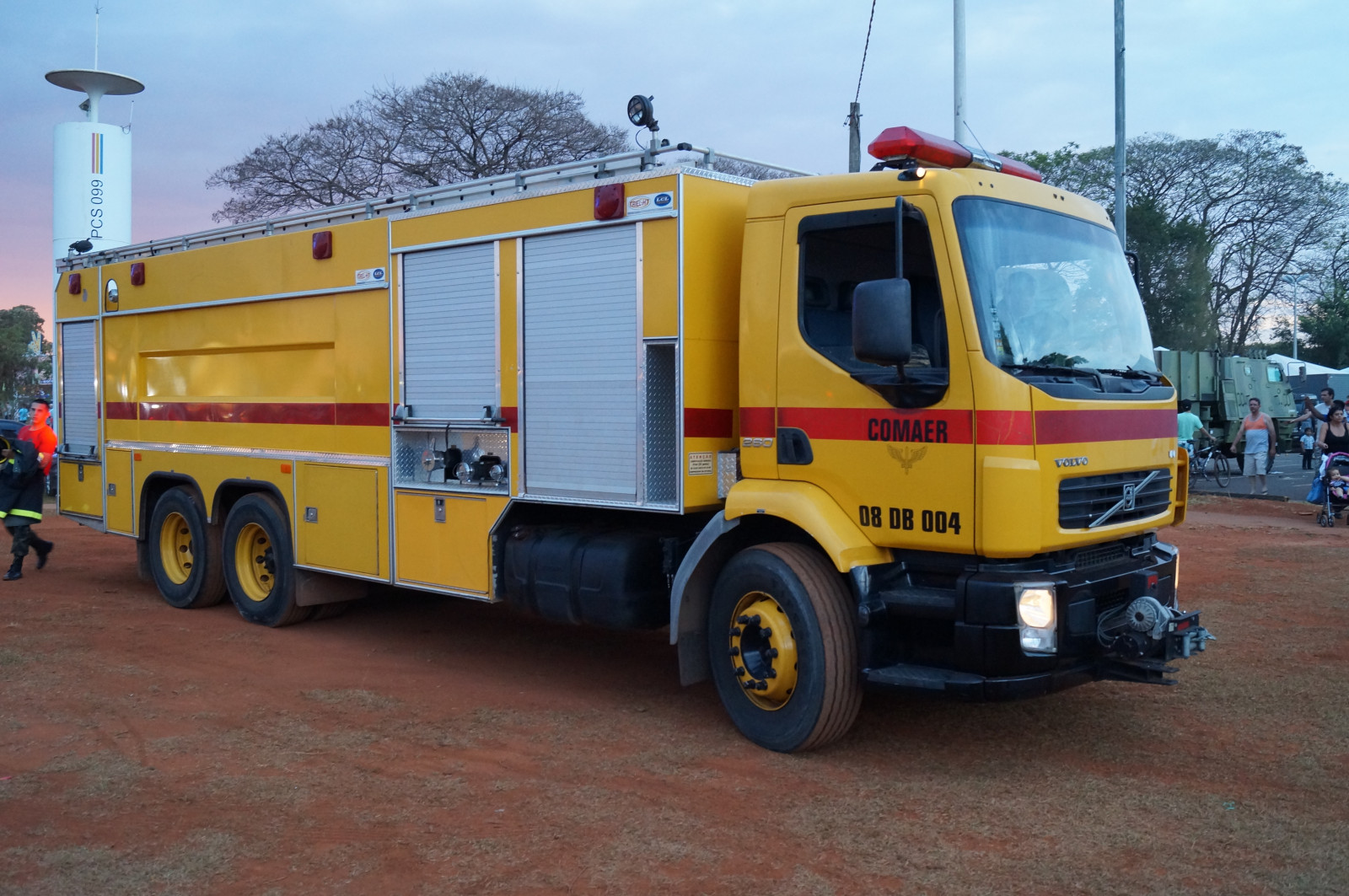Volvo Rescure Wallpaper : Volvo, Rescue, Truck, pompiers, feuerwehr, fab, automotive ...