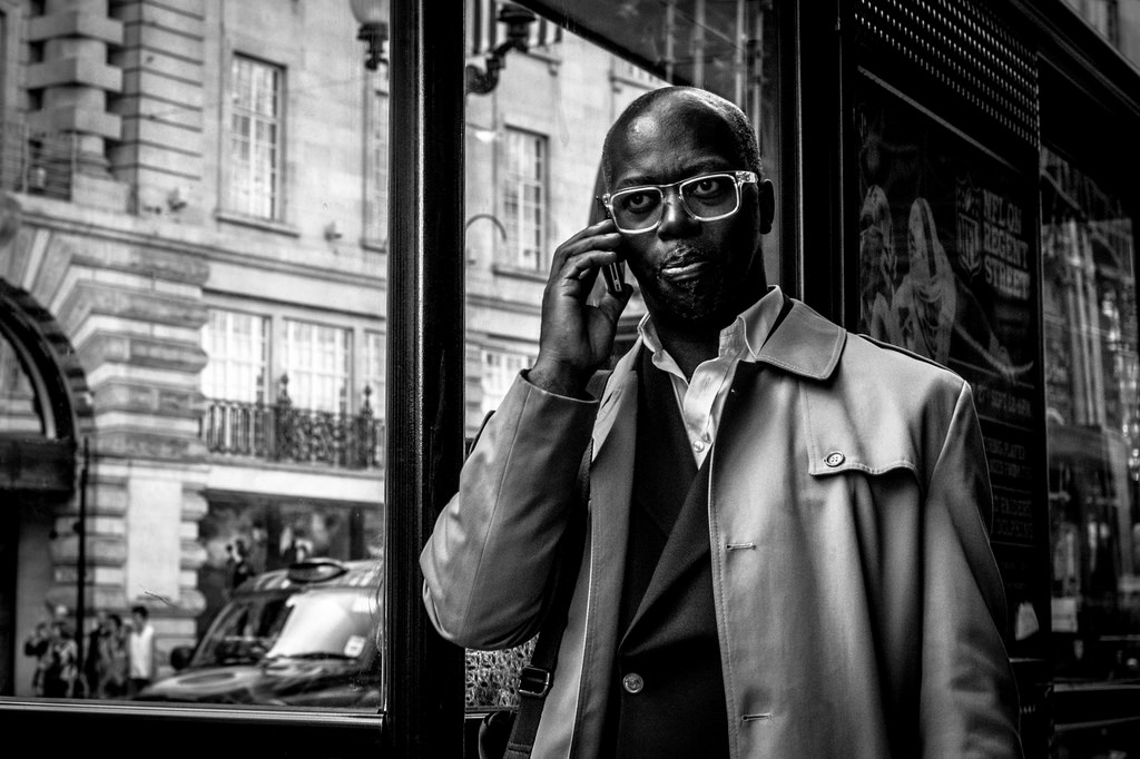 tvář, Londýn, lidé, Černá, černobílý, portrét, město, ulice, městský, asijský, zima, silnice, fotografování, usmívající se, most, Kánon, móda, letní, život, britský, emoce, jaro, Spojené království, událost, infrastruktura, pěší, UMĚNÍ, Mono, Černý a bílý, dramatický, Krásná, podzim, stíny, dívka, tělesné, usměj se, příběh, příběhy, fotografie, ulicích, křivka, třídaFoto, fotografie, digitální, turista, streetphotography, skupina, centrum, zajímavý, výraz, upřímný, dojíždět, dokumentární, londonstreets, londonist, Angličtina, momentka, denně, 550D, obličejový, alternativní, blackrapidrs7, centrum, canoneos550d, Černý a bílý, monochromatické fotografování, Film noir, Jižní břeh, lightandshadows, životy, reakce, Londýňané, Londýňan, londonstreetphotography, longlivesouthbank, we88o